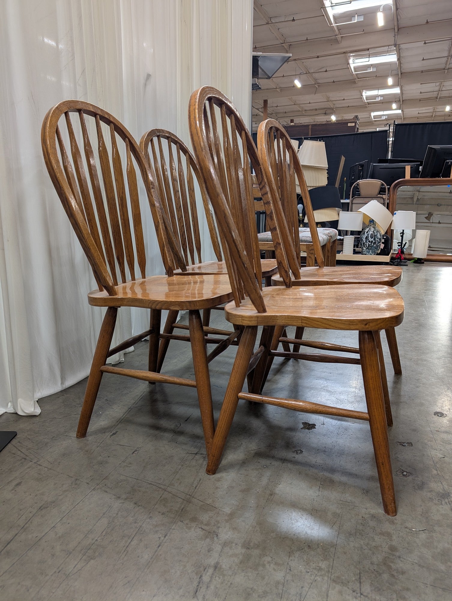Four Arrowback Windsor Dining Chairs in Wood