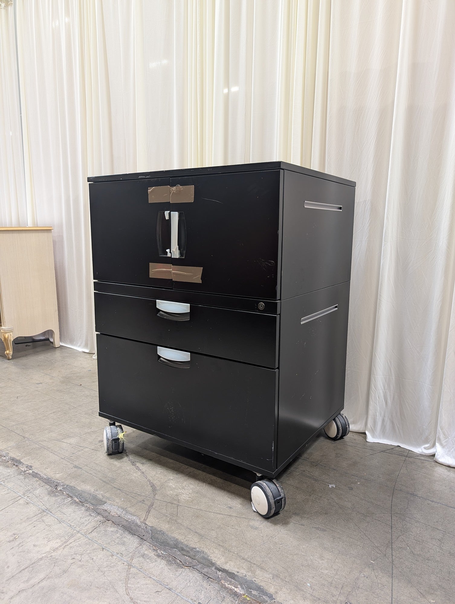 Black Metal Mobile Rolling Filing Cabinet missing key