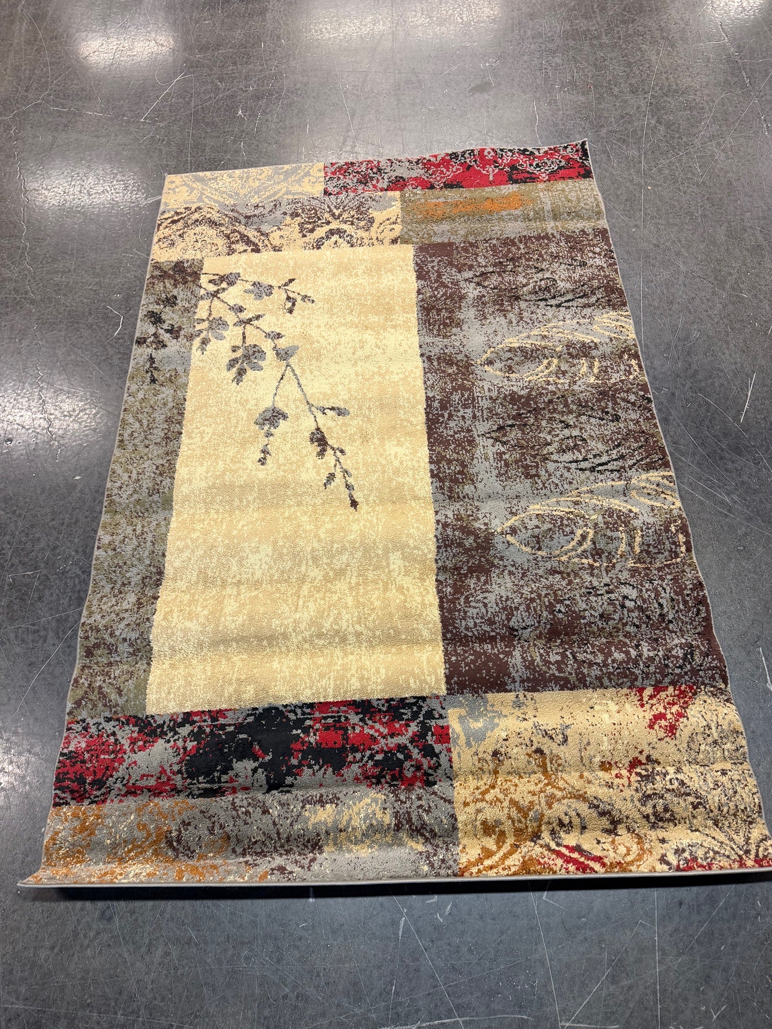 Unique Loom Beige Abstract 5 x 8 Area Rug with Floral Motif