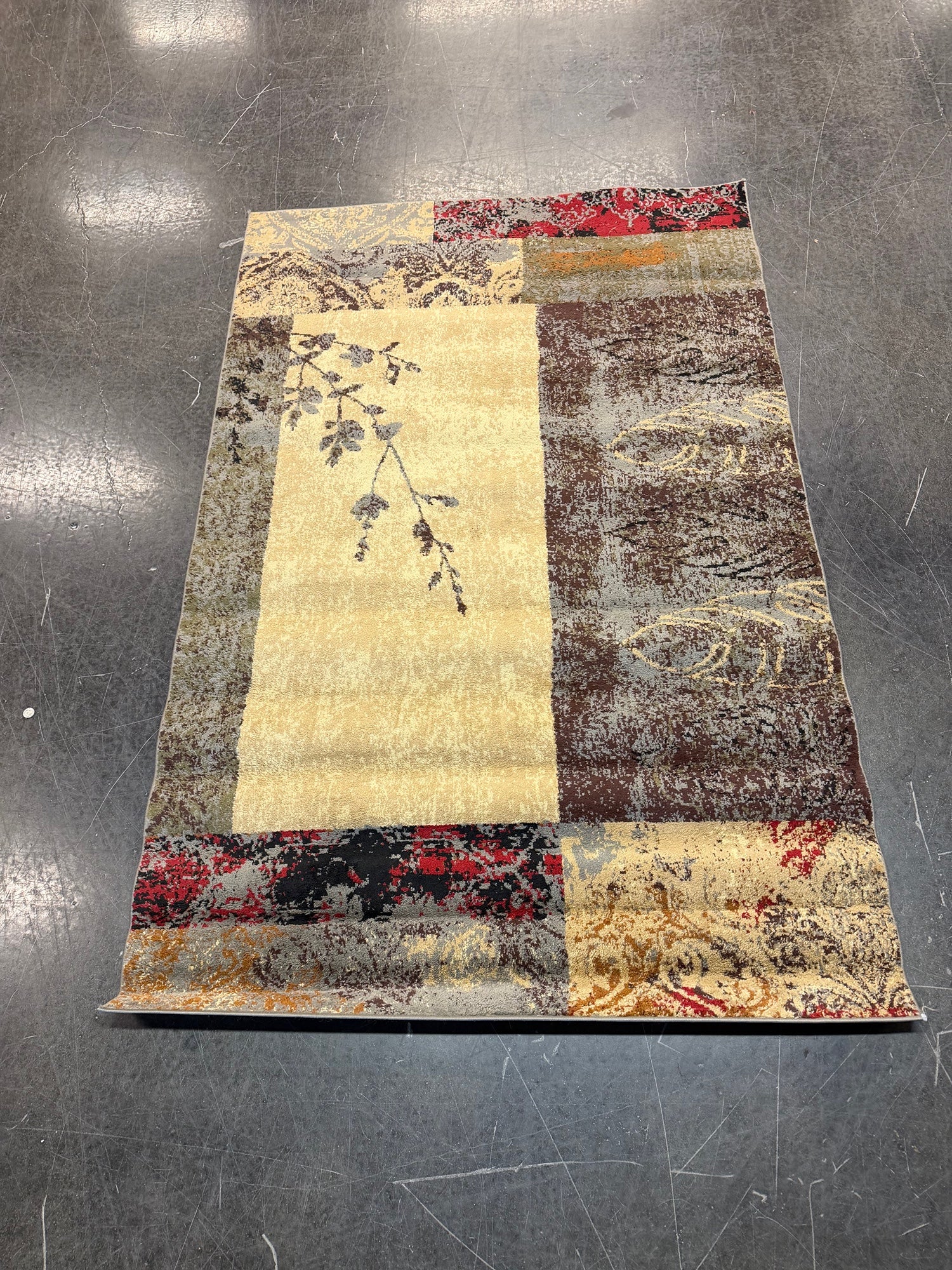 Unique Loom Beige Abstract 5 x 8 Area Rug with Floral Motif
