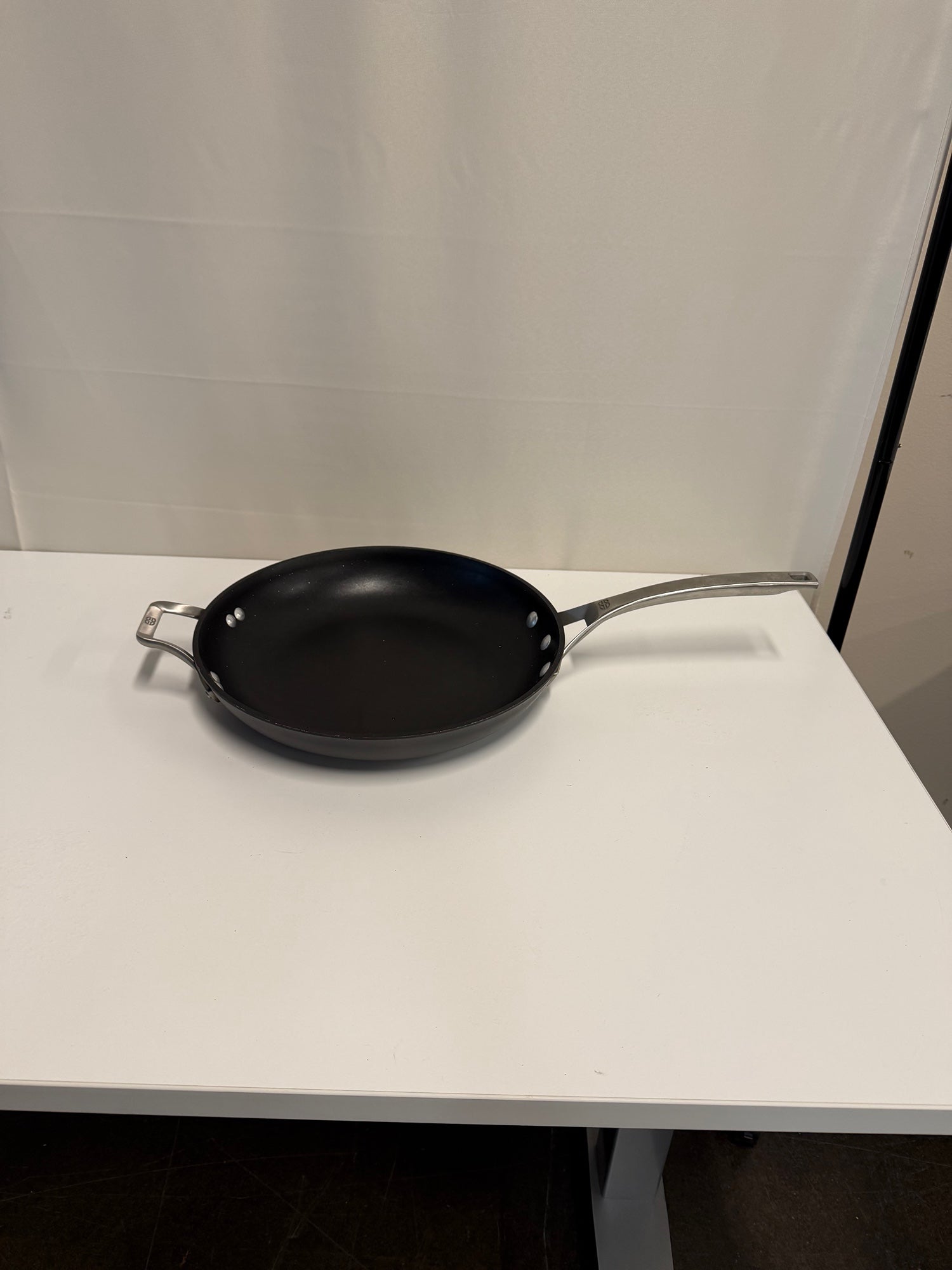 Calphalon 12-Inch Hard-Anodized Nonstick Frying Pan with Helper Handle