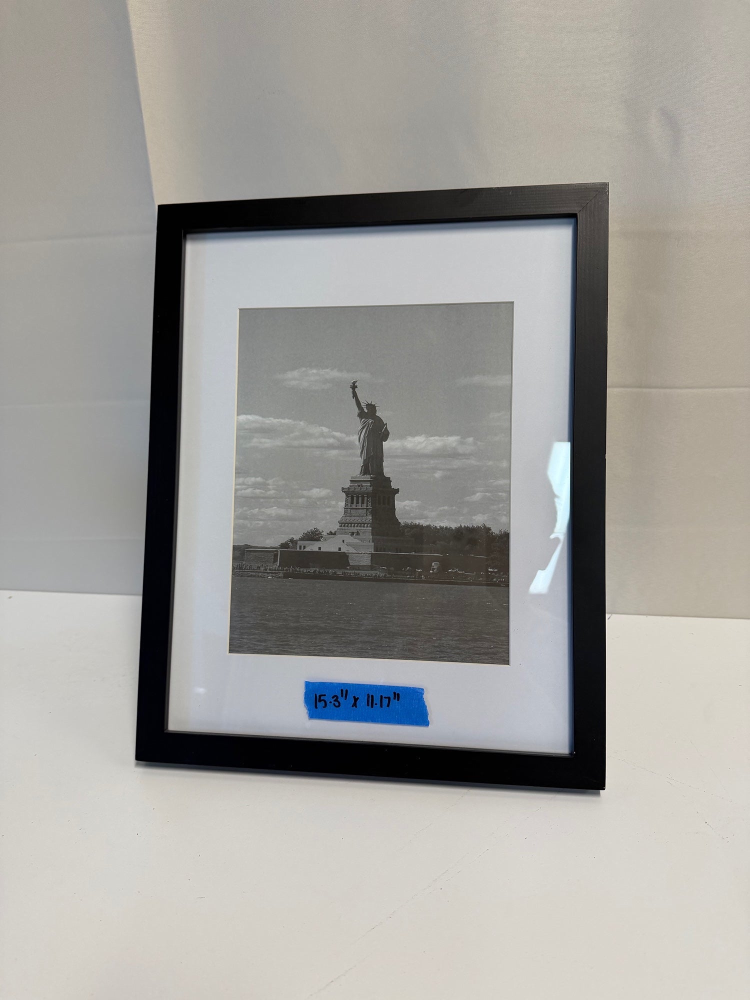 Black Rectangular Photo Frame with Statue of Liberty Print