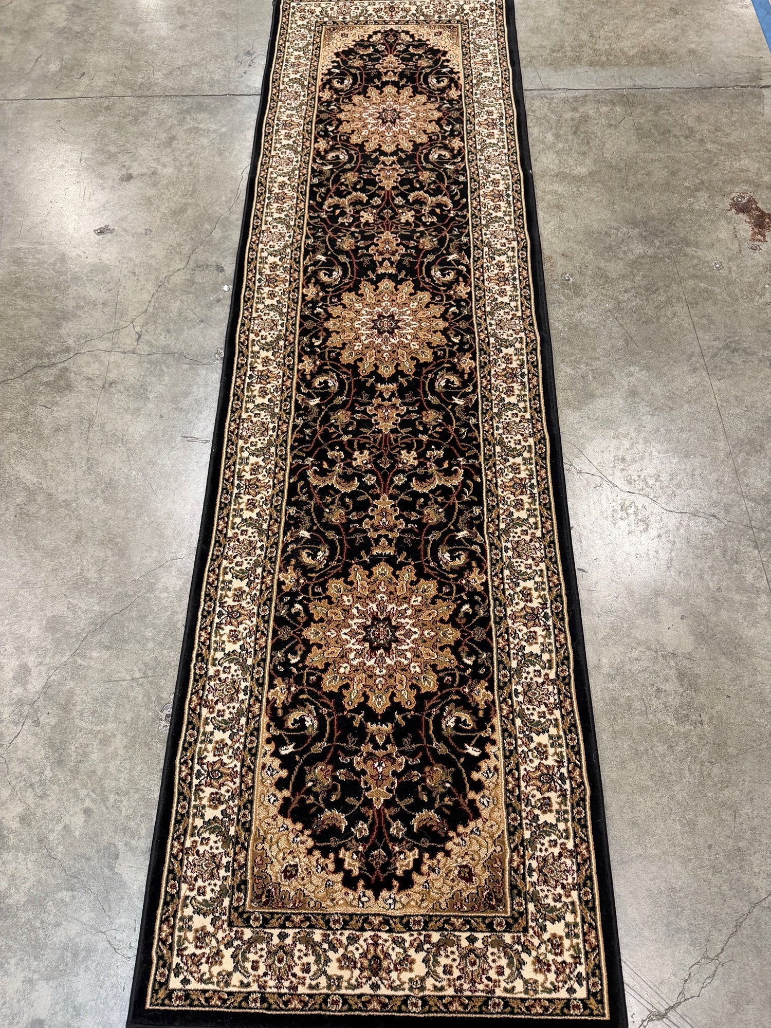 Thomasville Timeless Classic Willington Black Runner Rug Ornate Floral Medallion Pattern