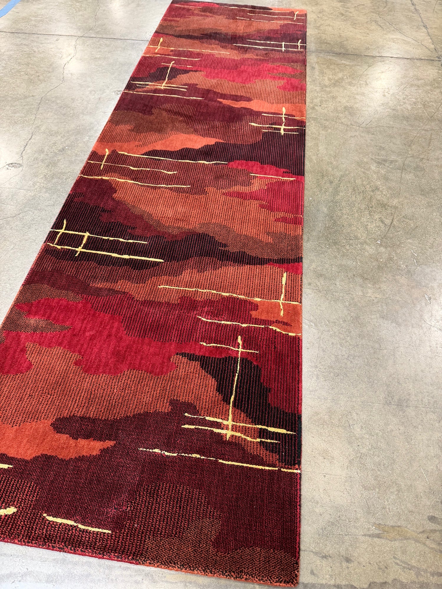 Nourison Parallels Luxurious Dynamic Abstract Runner Rug 2'3" x 8'