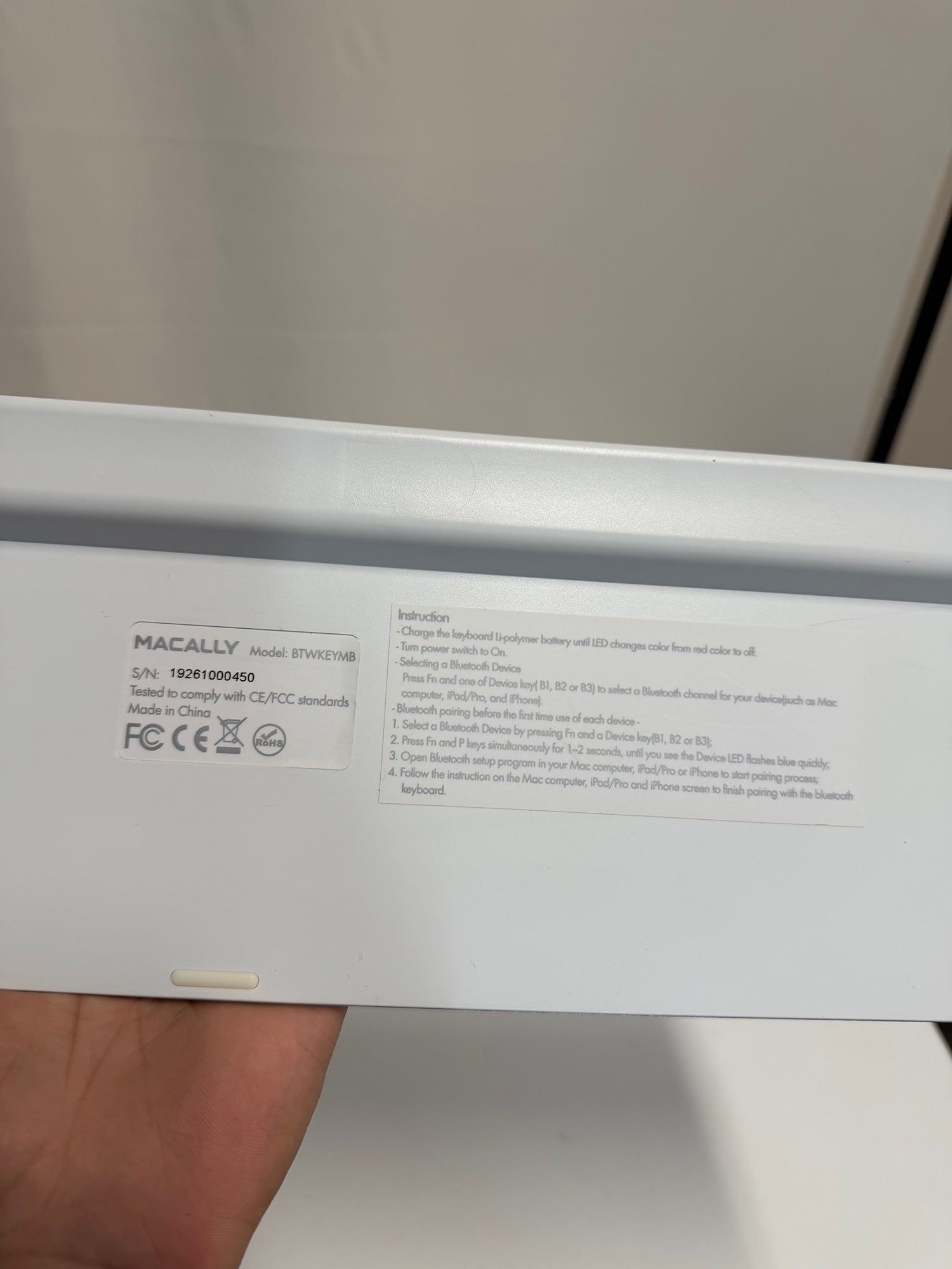 Macally BTWKEYMB Full-Size Bluetooth Wireless Keyboard