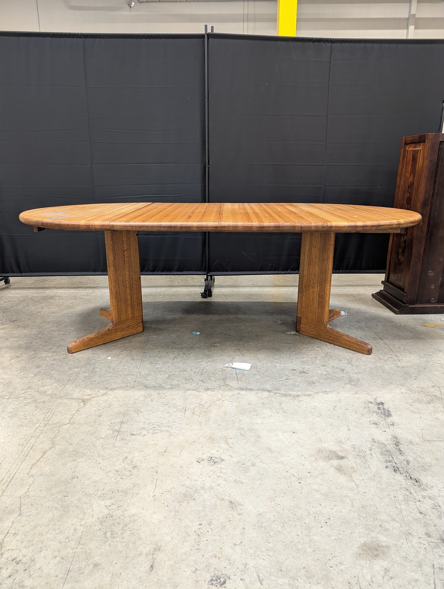 Oval Hardwood Pedestal Dining Table with Extension Leaf