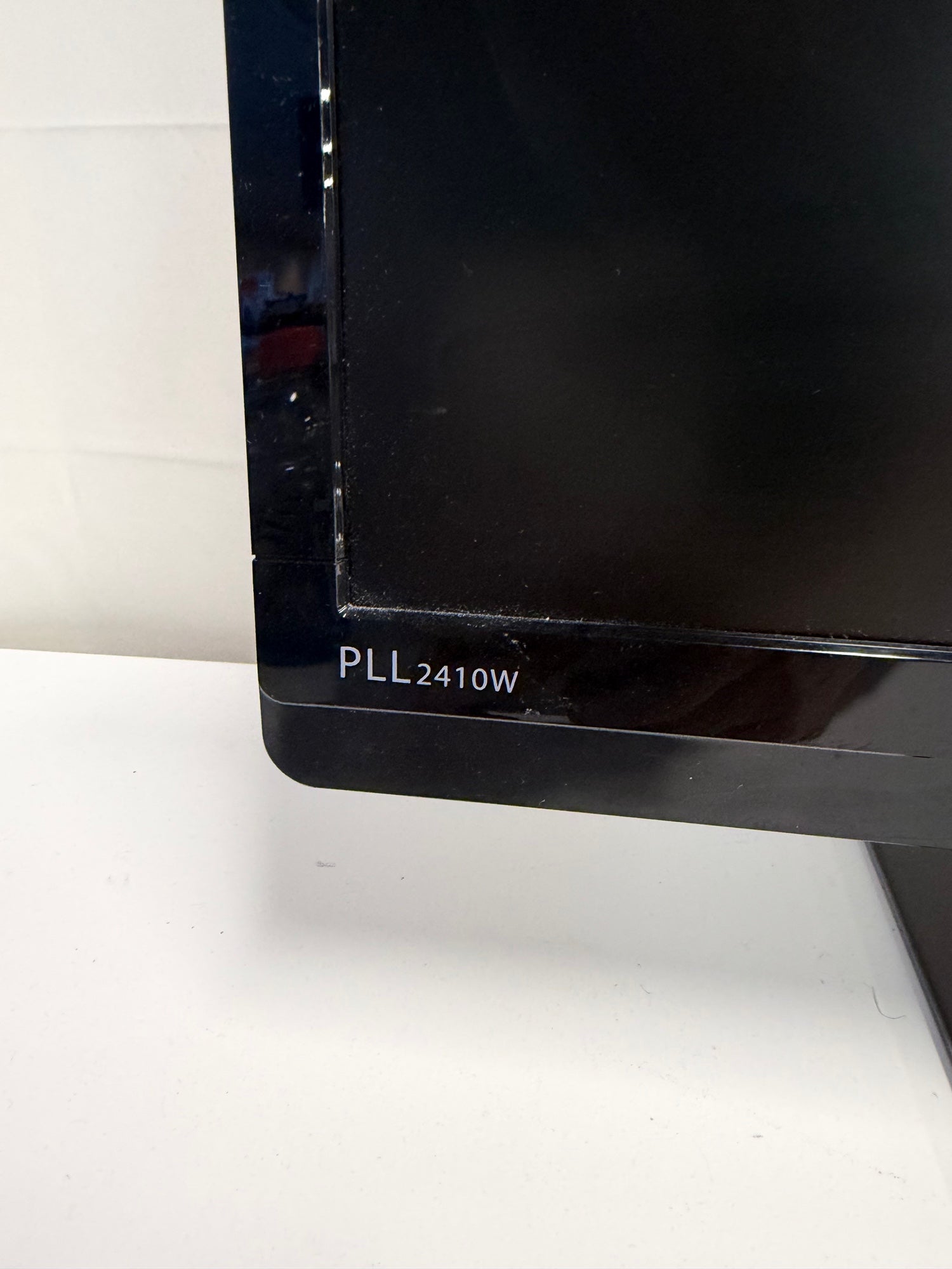 PLANAR 24 Inches Flat-Panel Monitor in Black Plastic