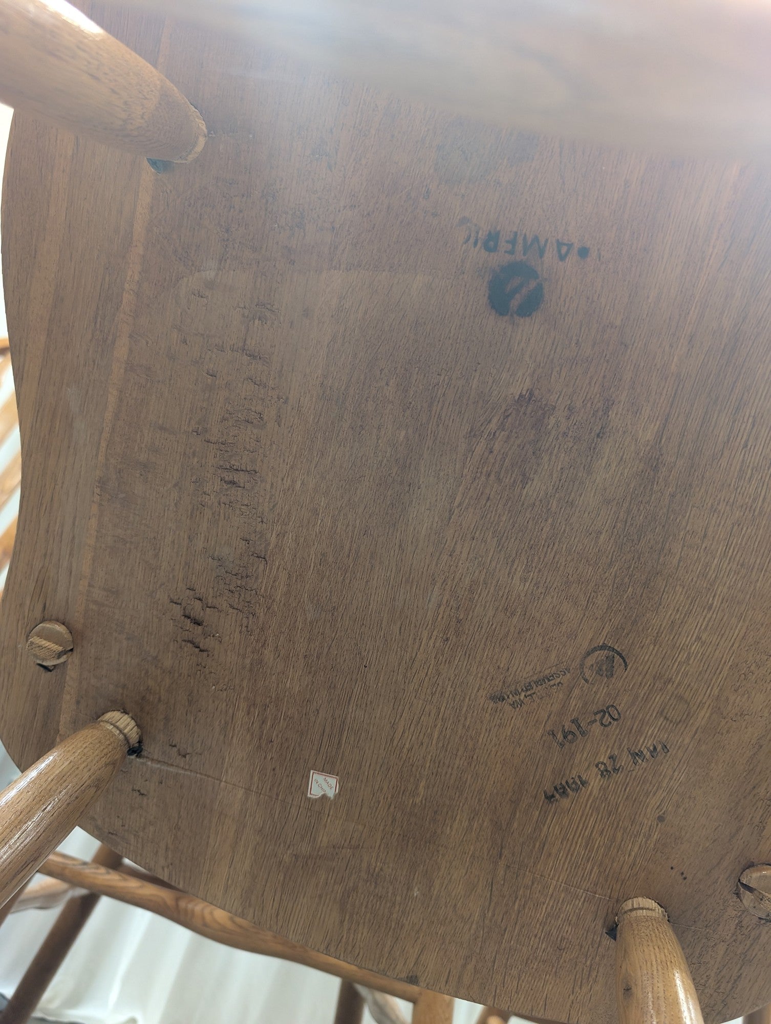 Set of Four AMERIC Natural Wood Windsor Dining Chair