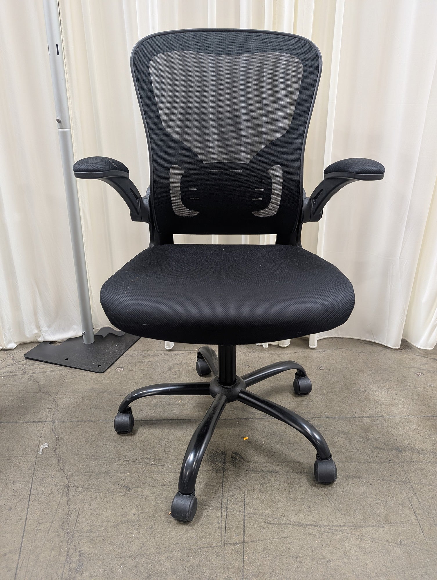Black Mesh Back Swivel Office Chair with Adjustable Arms