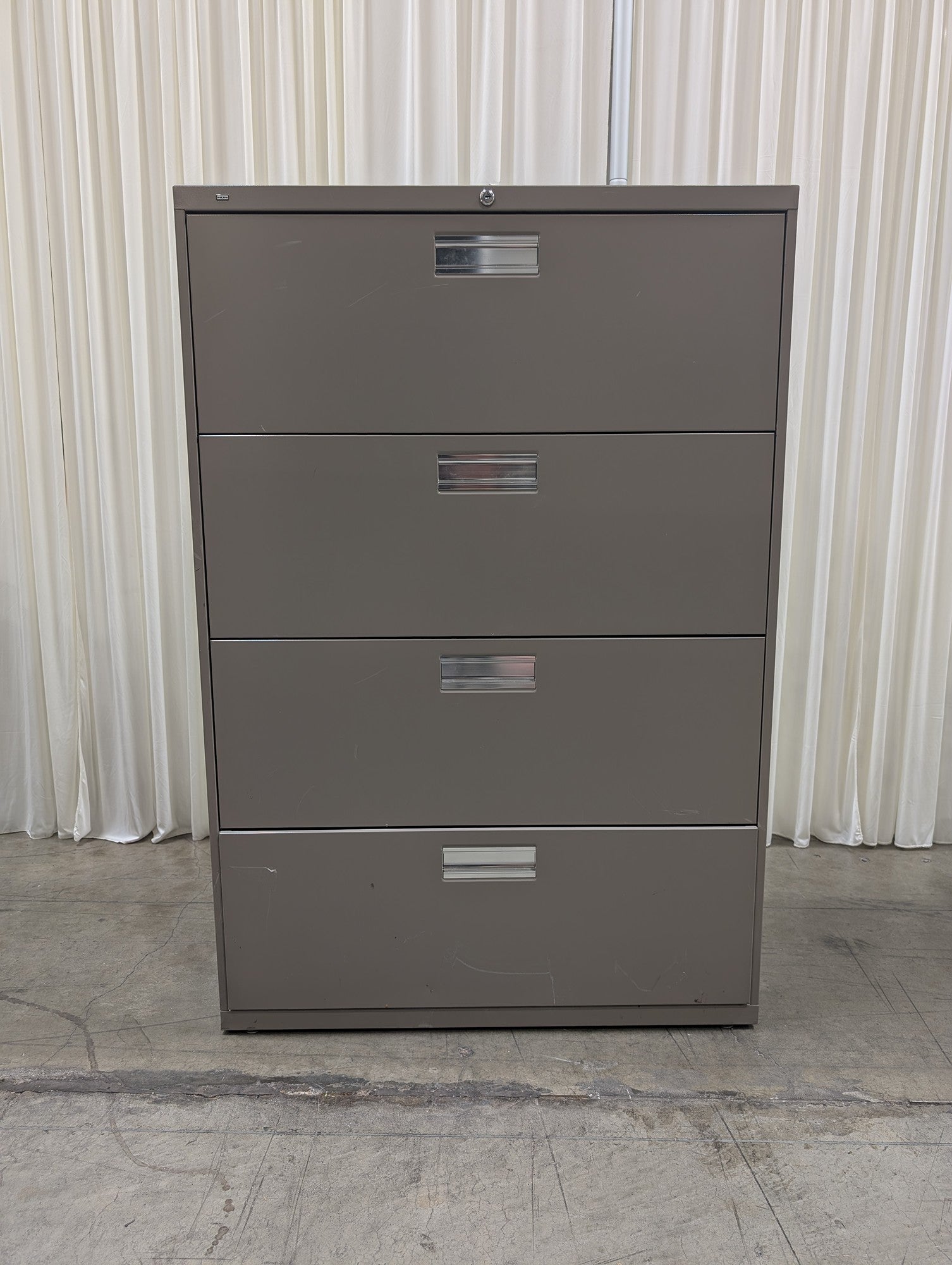 HON Grey Four-Drawer Filing Cabinet in Metal