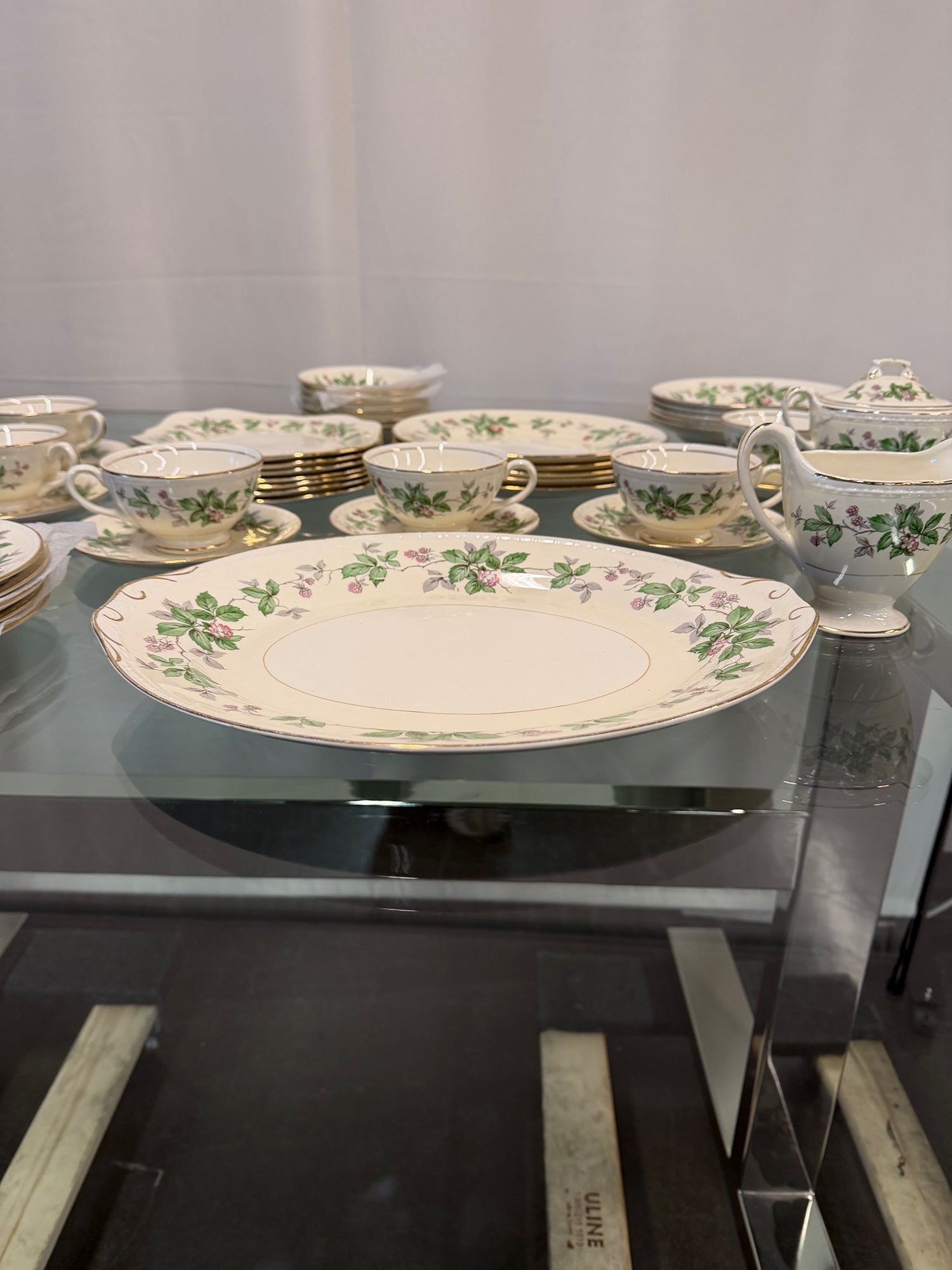 Homer Laughlin Eggshell China Georgian 43-Piece "Greenbriar" Dinnerware Set in Cream Porcelain