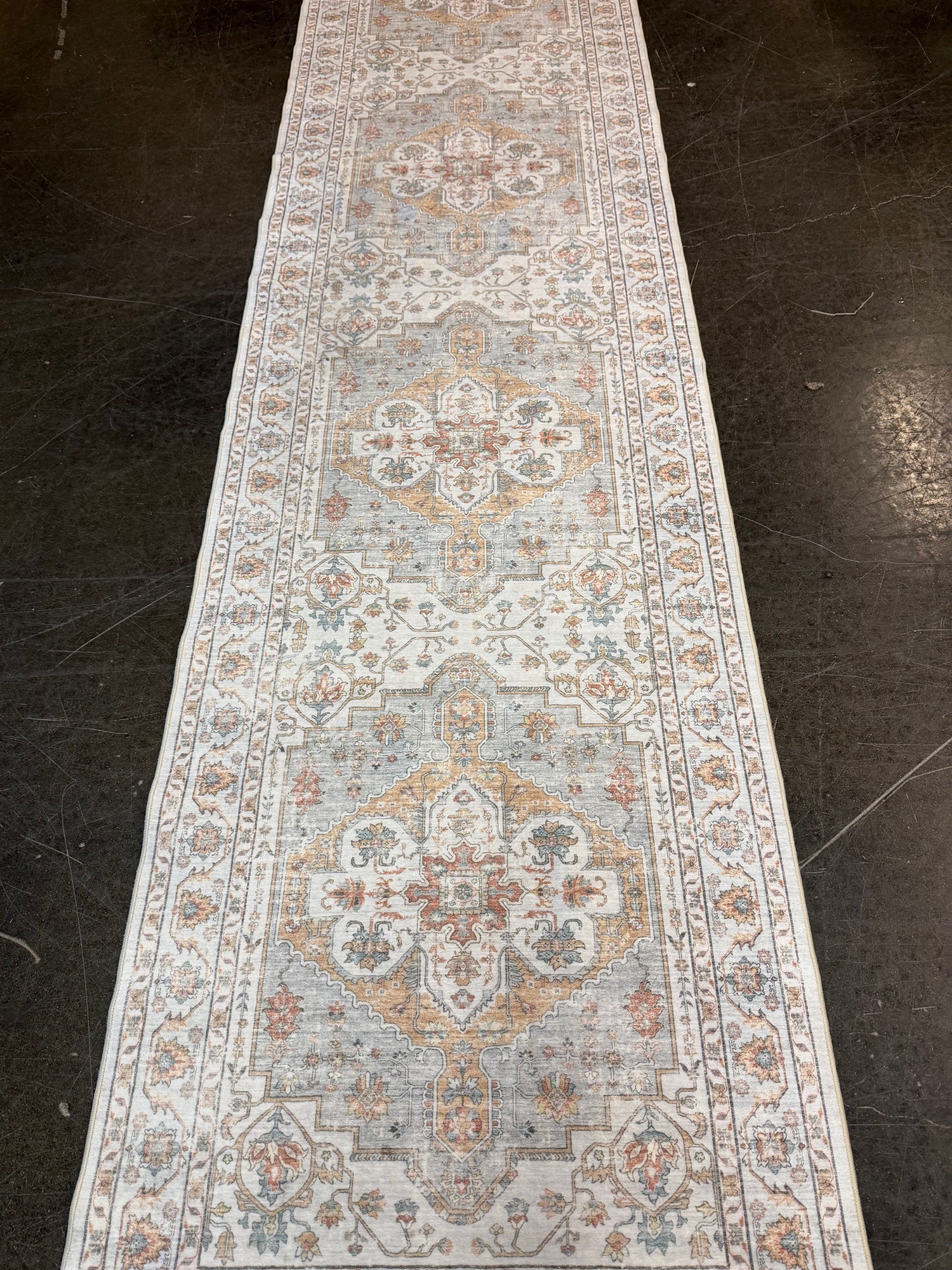 Distressed Traditional Pattern Runner Rug in Light Grey