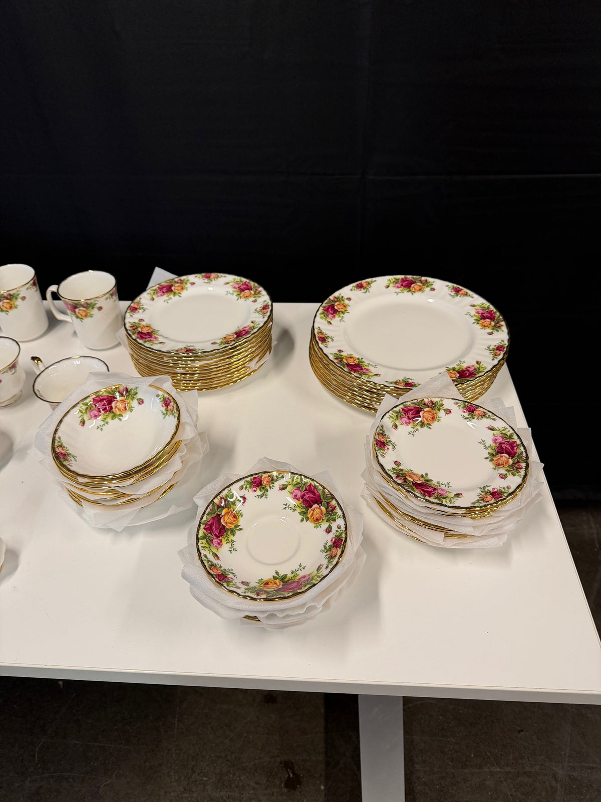 Vintage Royal Albert Old Country Roses Bone China 8-Person Dinnerware Set | 70 Pieces | Made in England