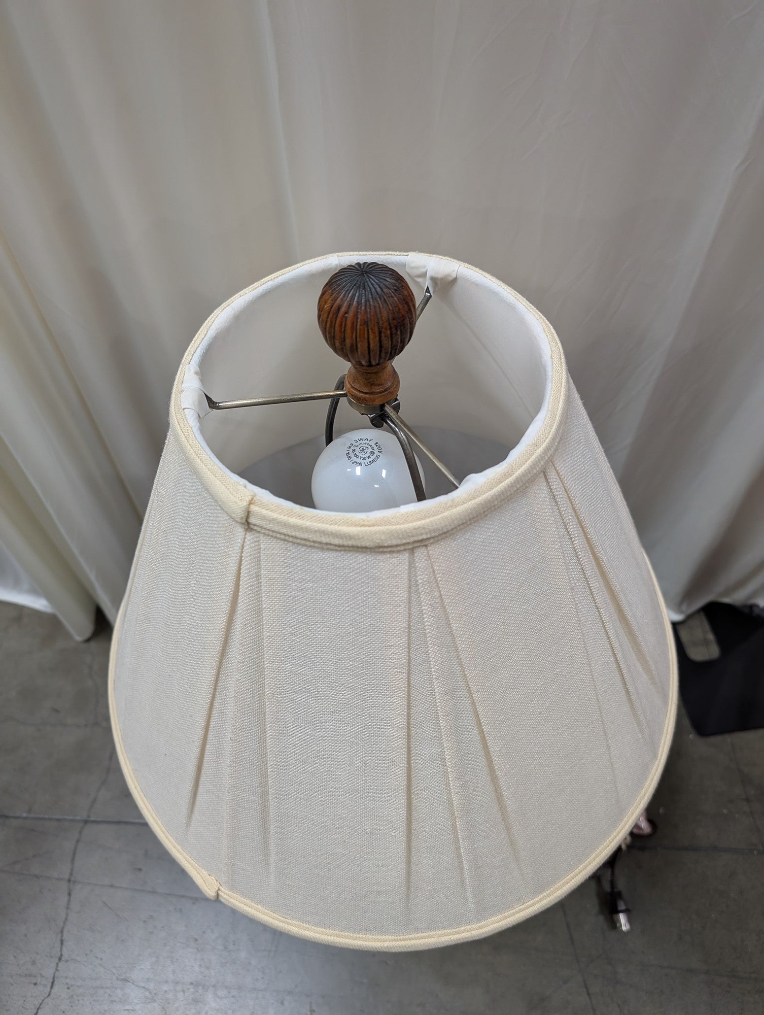 Traditional Brass and Wood Table Lamp