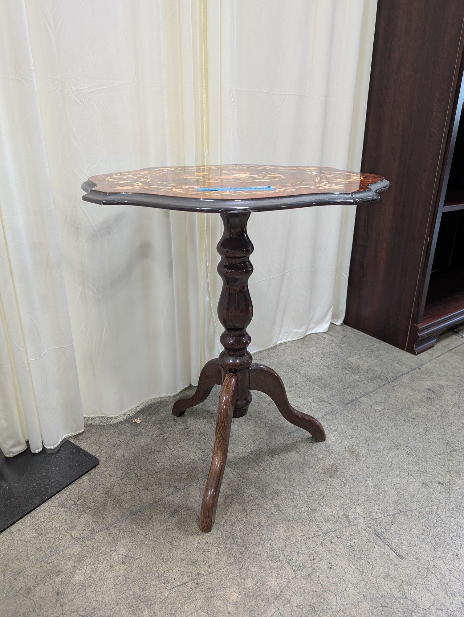 Ornate Inlaid Dark Wood Scalloped End Table