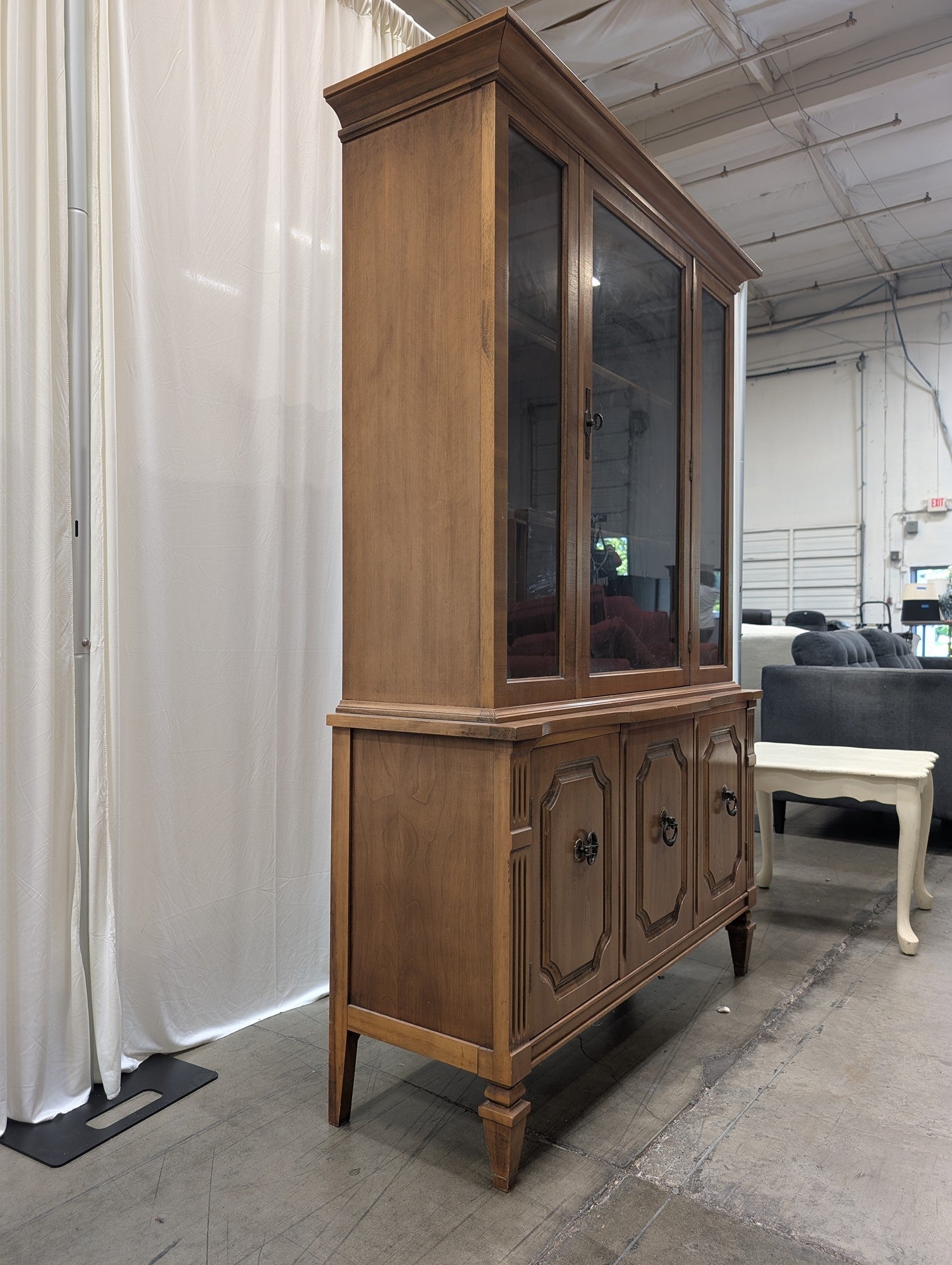 Traditional Wood China Cabinet with Glass Doors