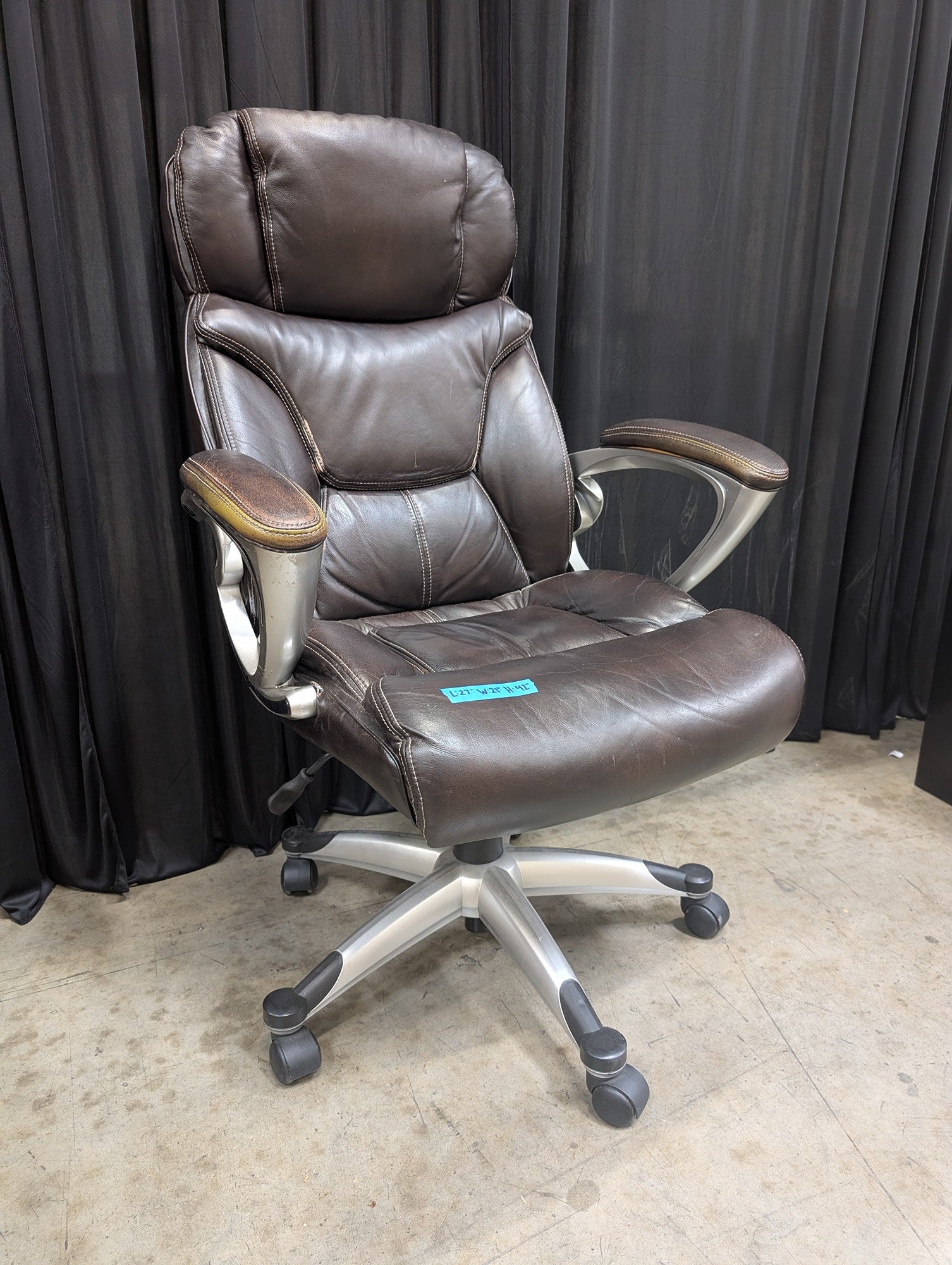 Brown Leather Executive Office Chair with Contrast Stitching