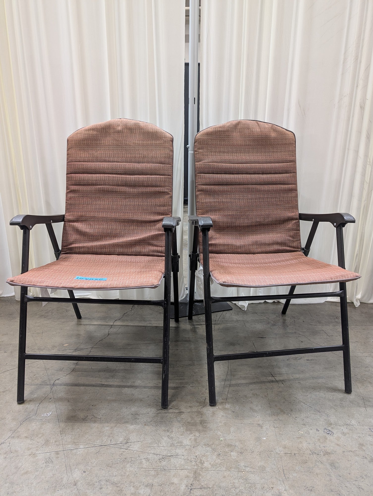 Pair of Padded Folding Patio Chairs – Brown High-Back with Armrests