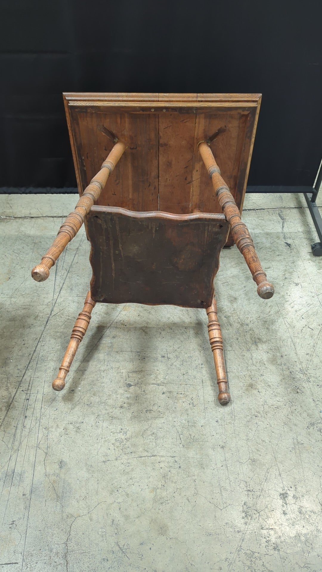 Vintage Medium Brown Wood End Table with Turned Legs