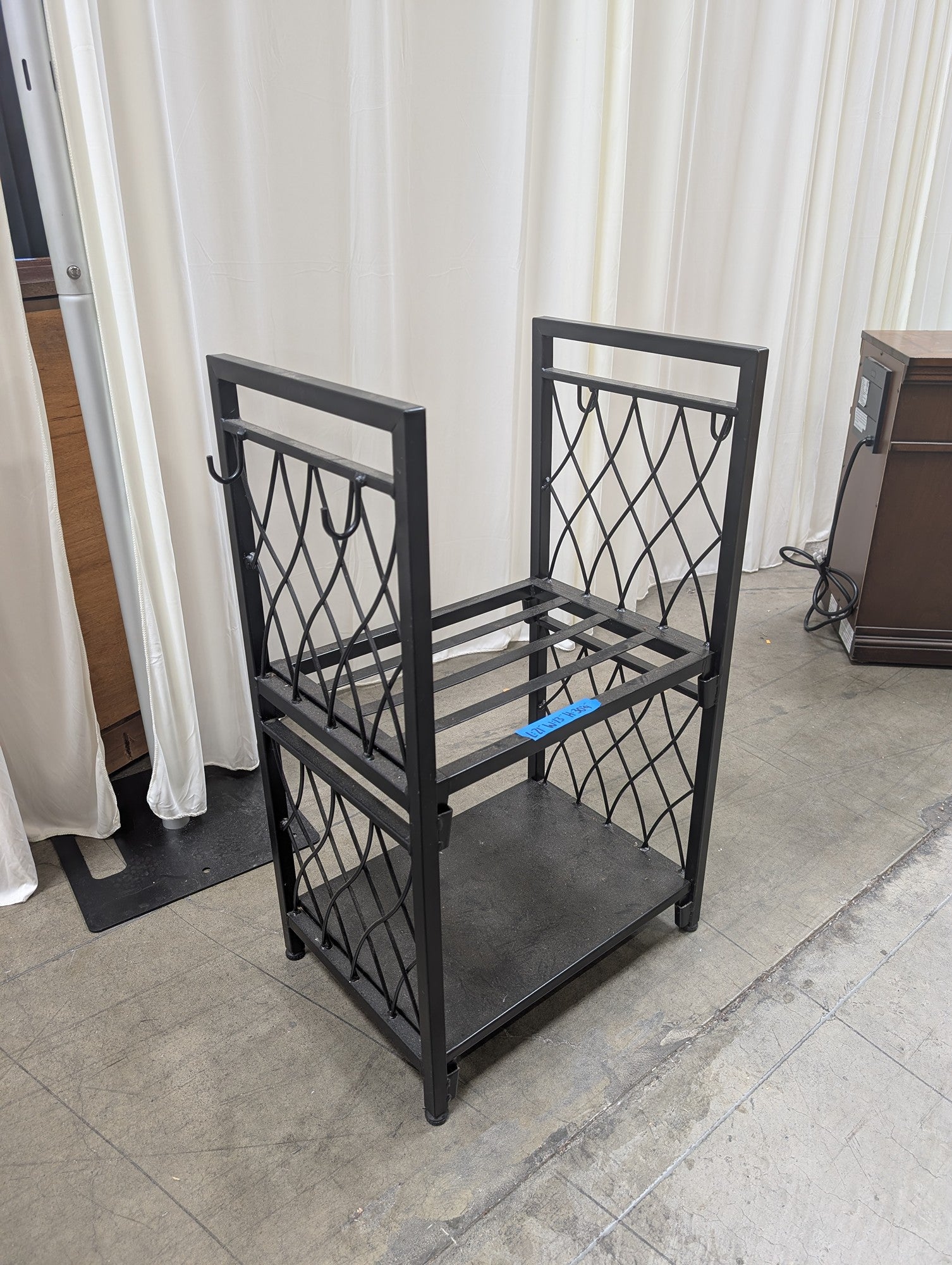 Black Metal Decorative Storage Rack with Hooks
