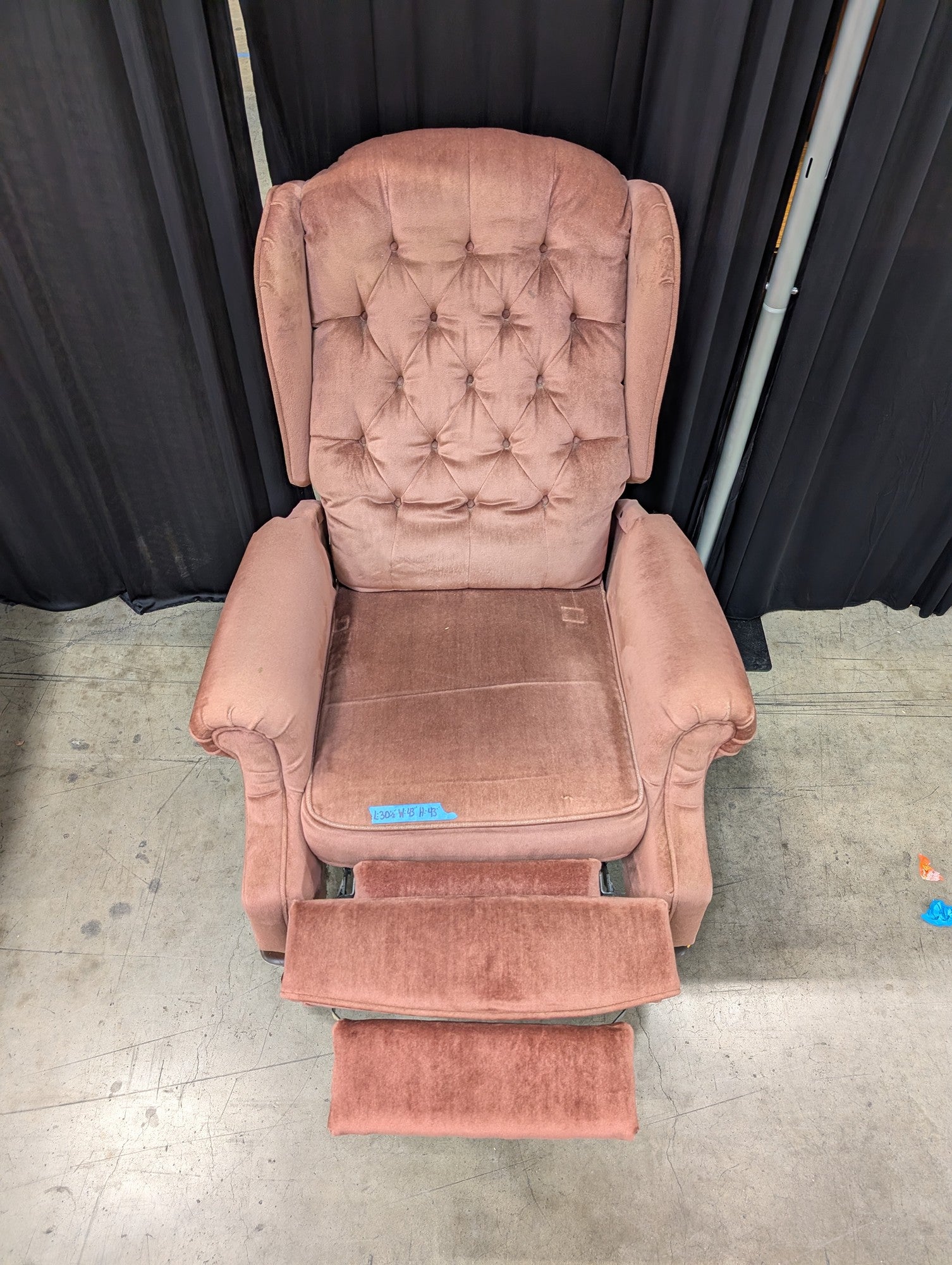 Dusty Rose Velvety Wingback Recliner