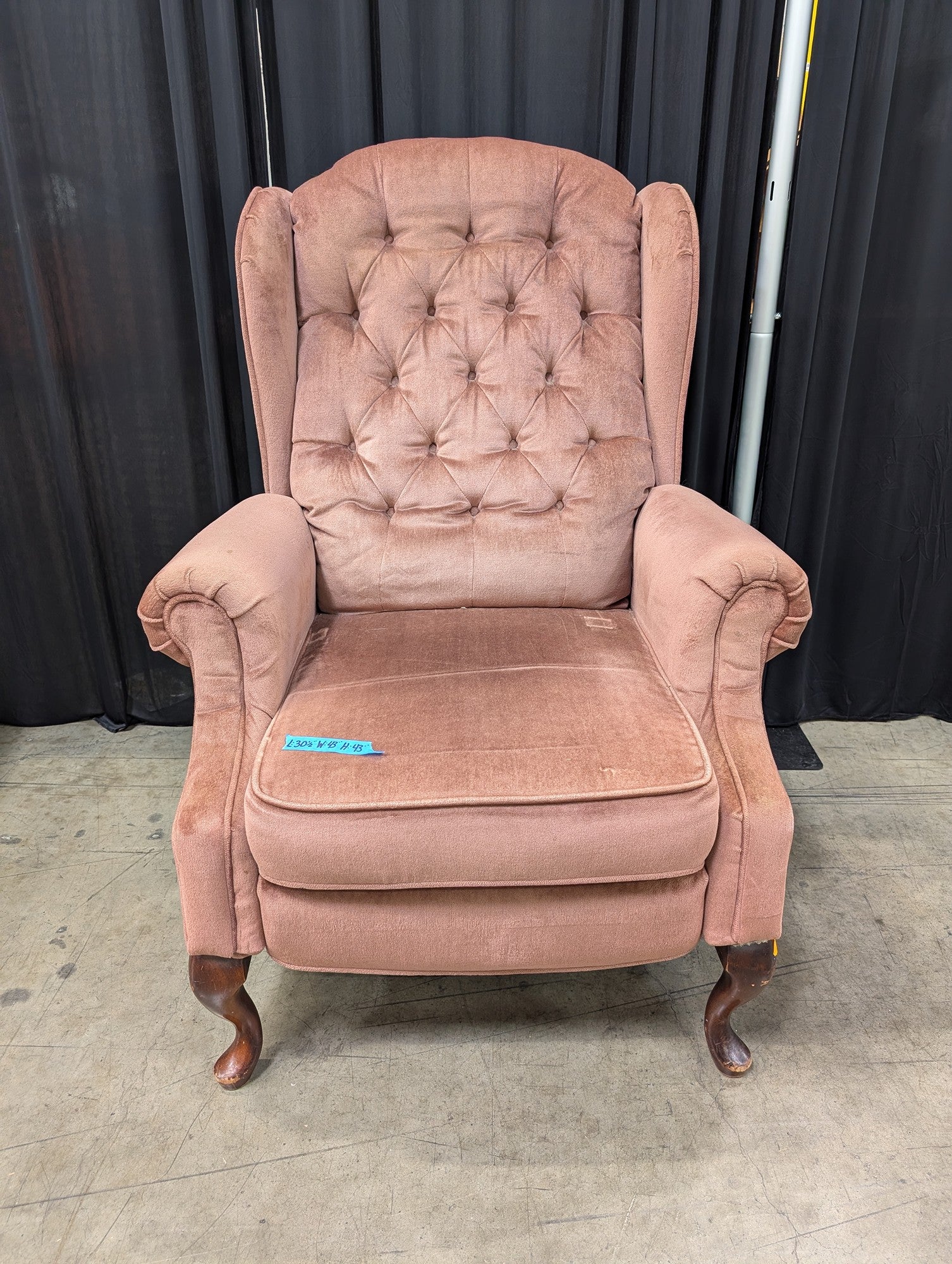 Dusty Rose Velvety Wingback Recliner