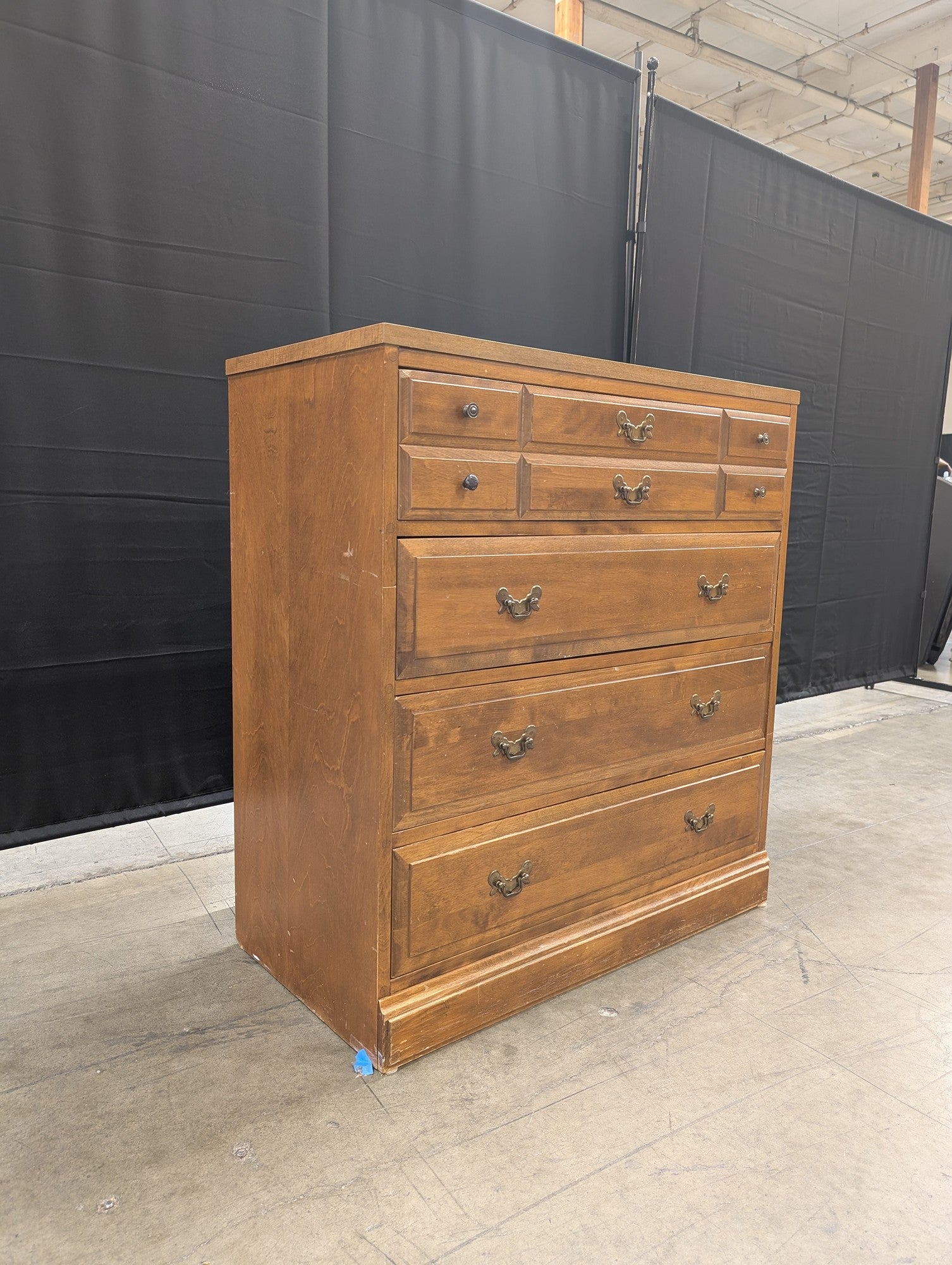 Traditional Brown Wood Chest of Drawers with Ornate Pulls