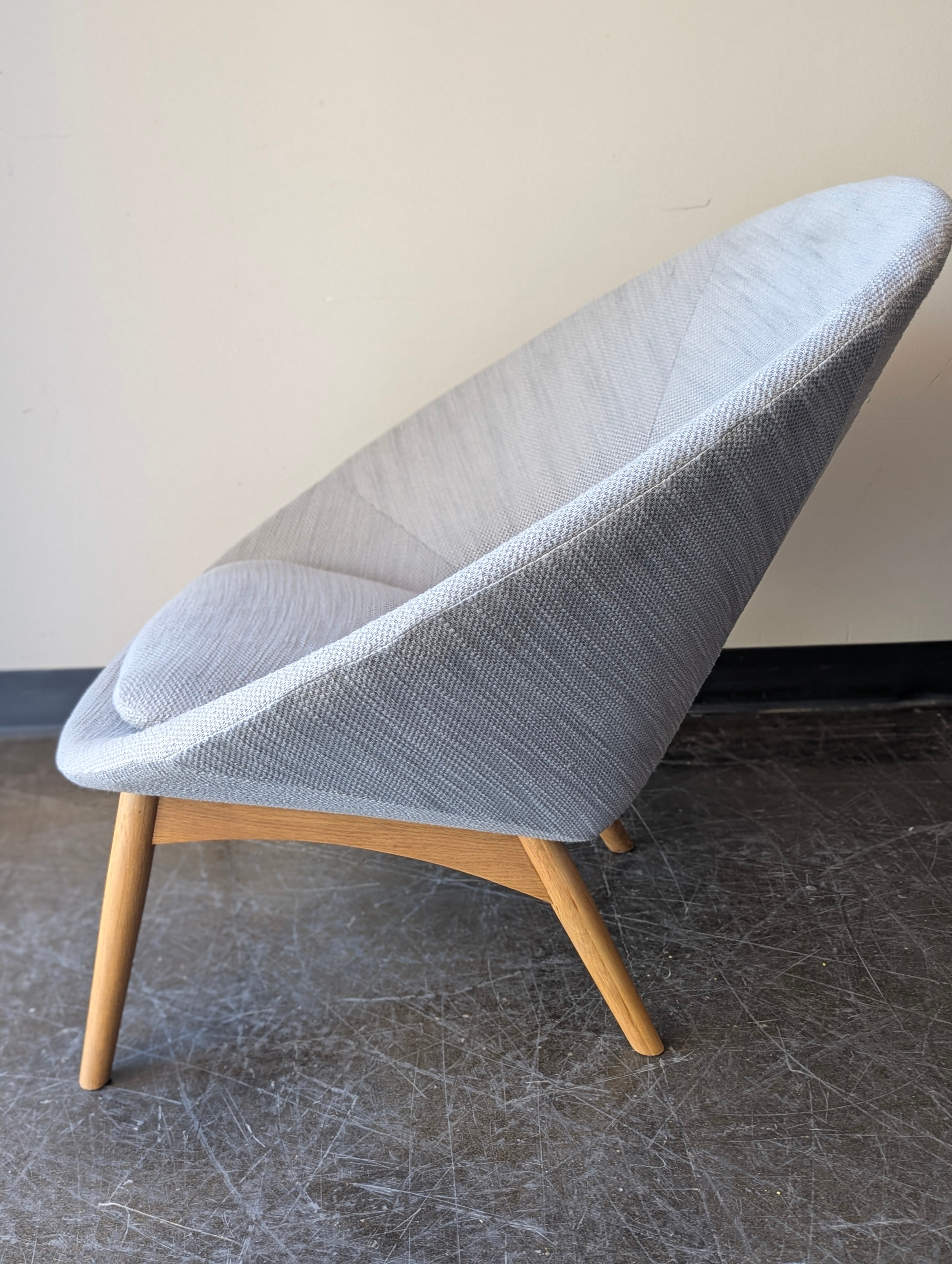 Contemporary Light Grey Fabric Scoop Armchair with Tapered Wood Legs