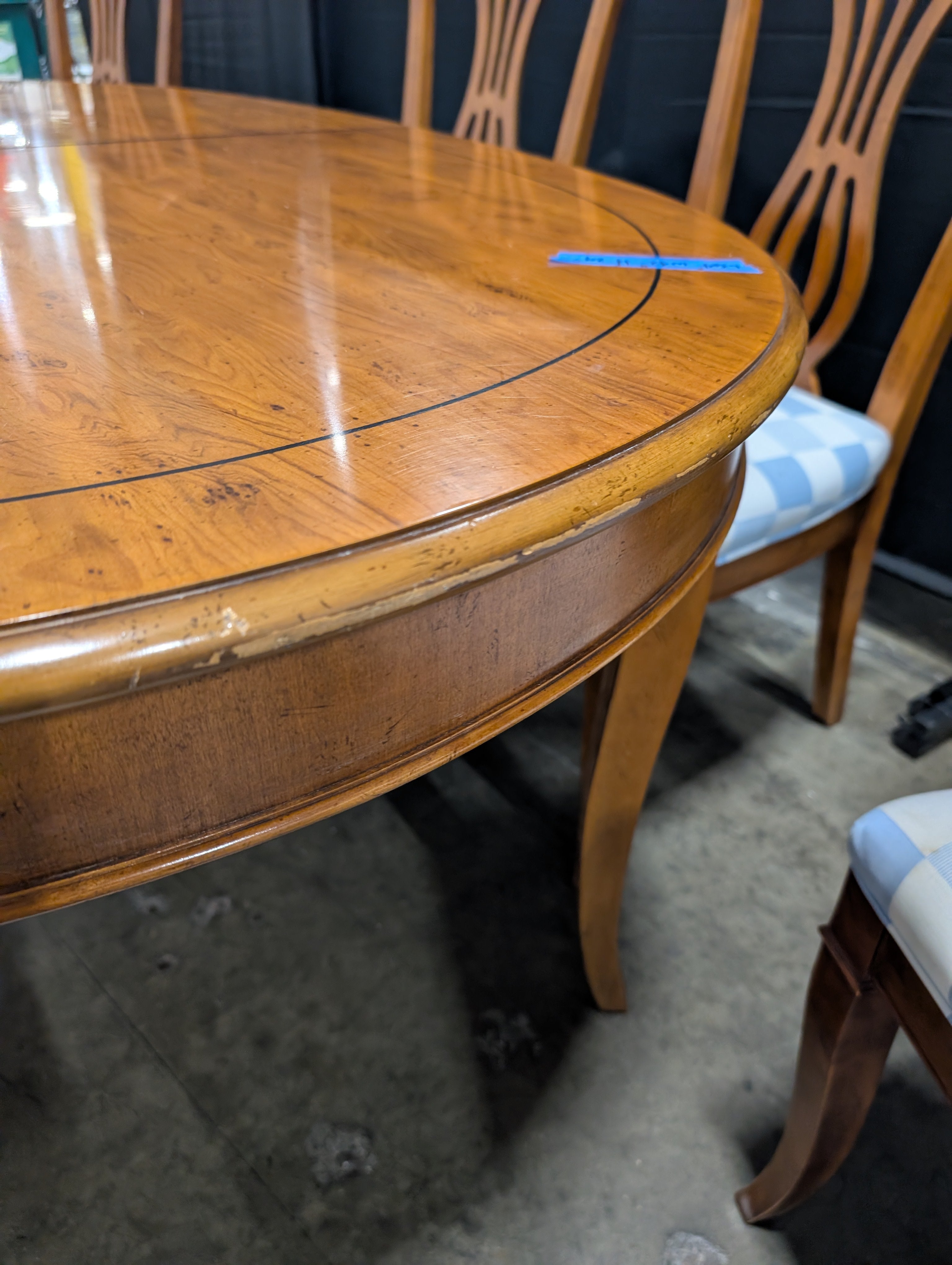 Drexel Traditional Oval Wood Dining Table with Six Dining Chairs Set