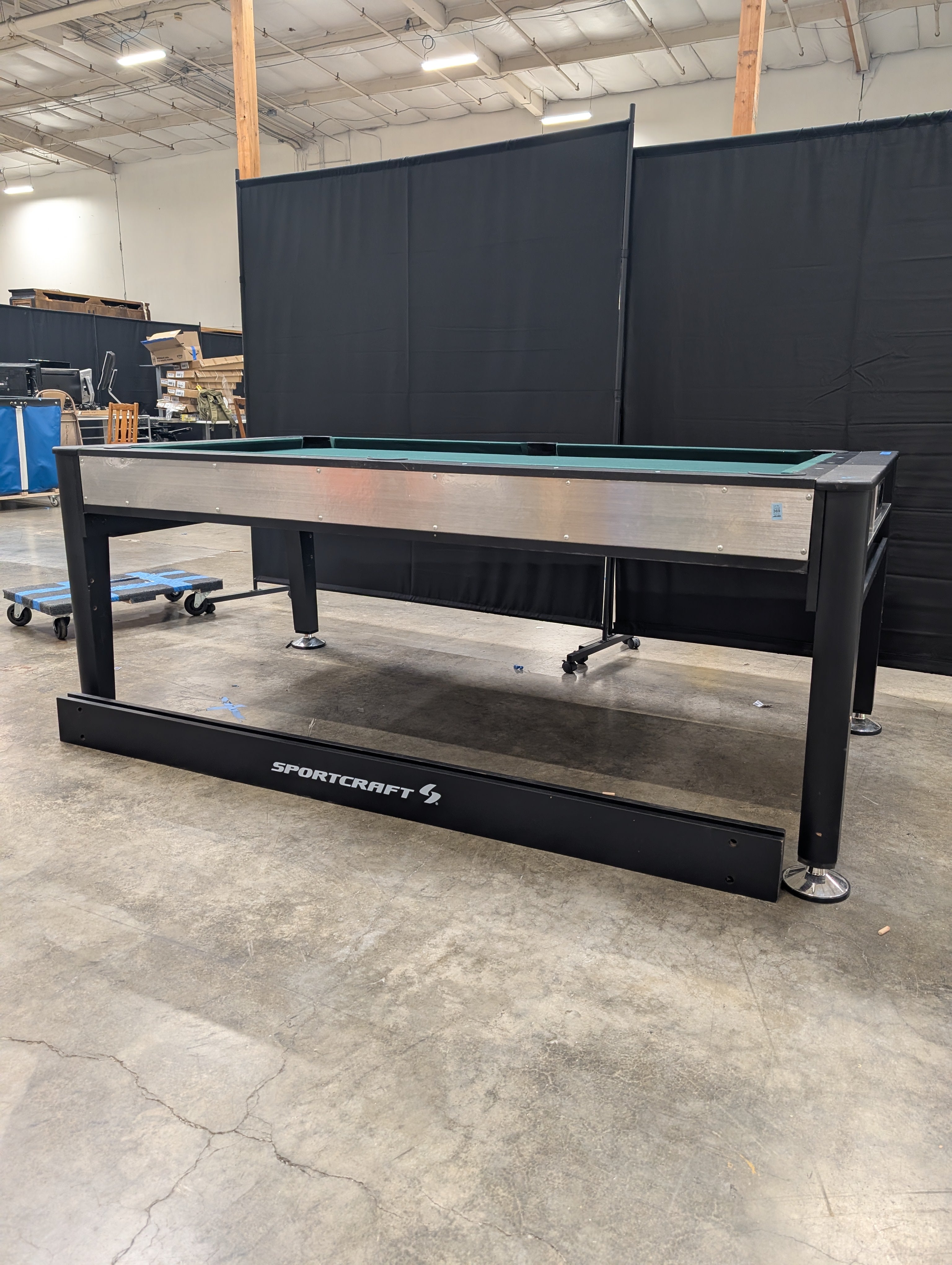 SPORTCRAFT Black and Silver Air Hockey Table