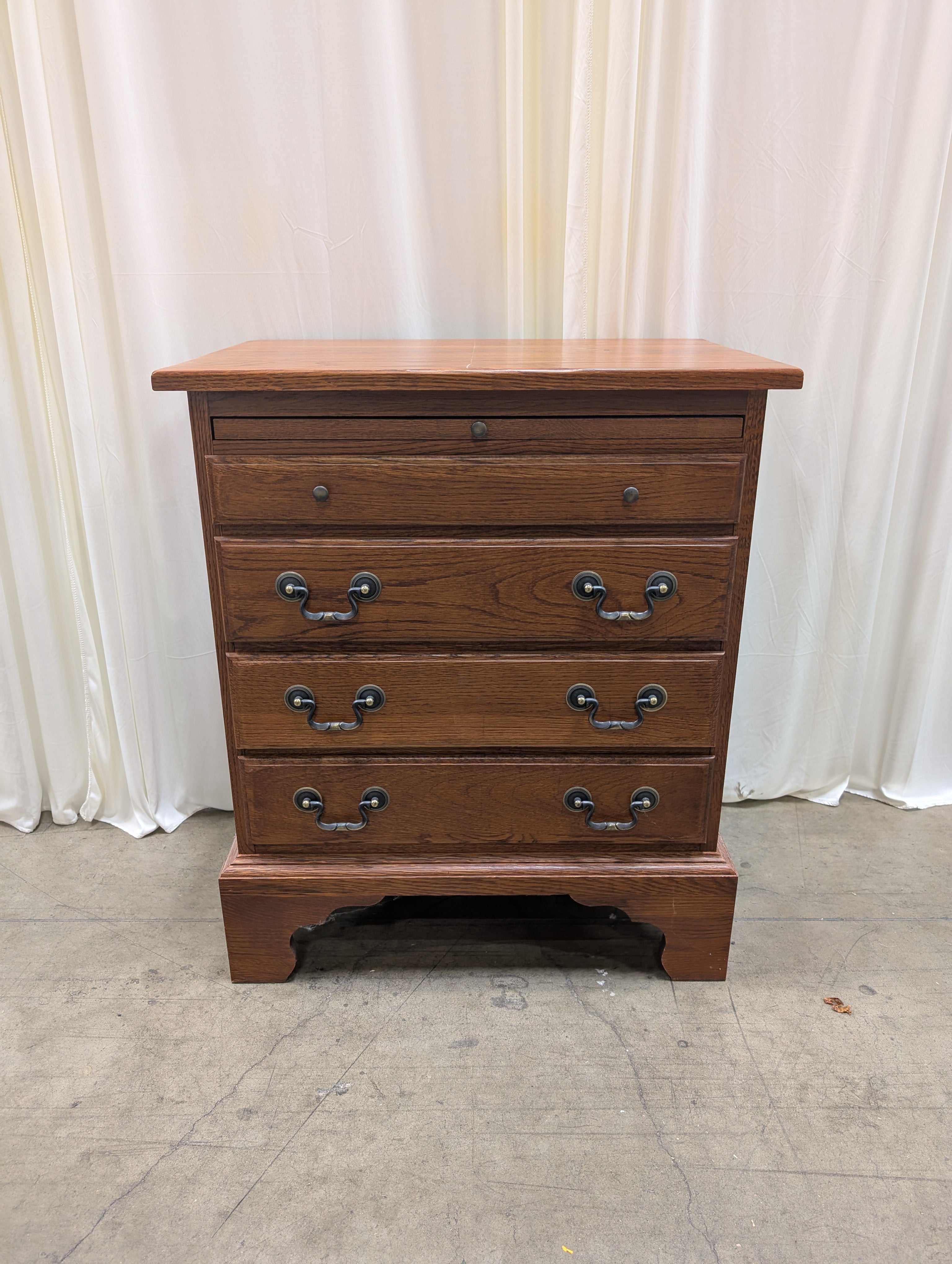 Keller Furniture Traditional Cherry Tone Wood Nightstand Pair with Bail Pulls