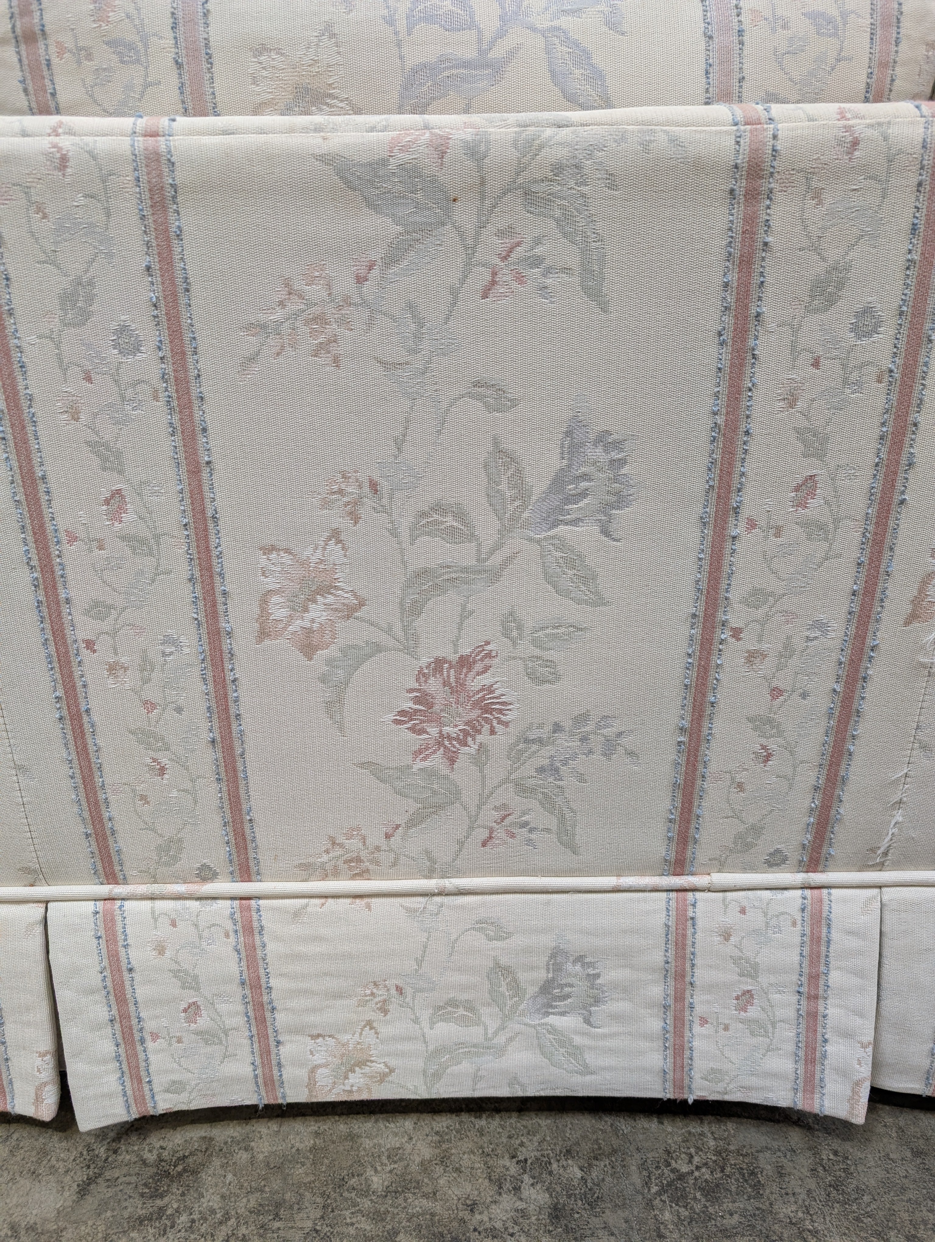 Traditional Floral Upholstered Sofa with Rolled Arms