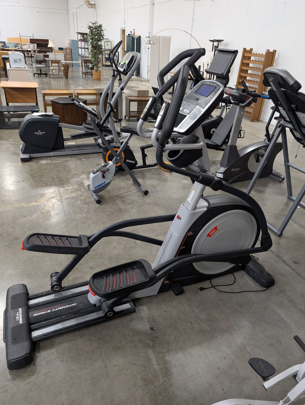 PRO-FORM SMART STRIDE Elliptical Trainer Fitness Machine