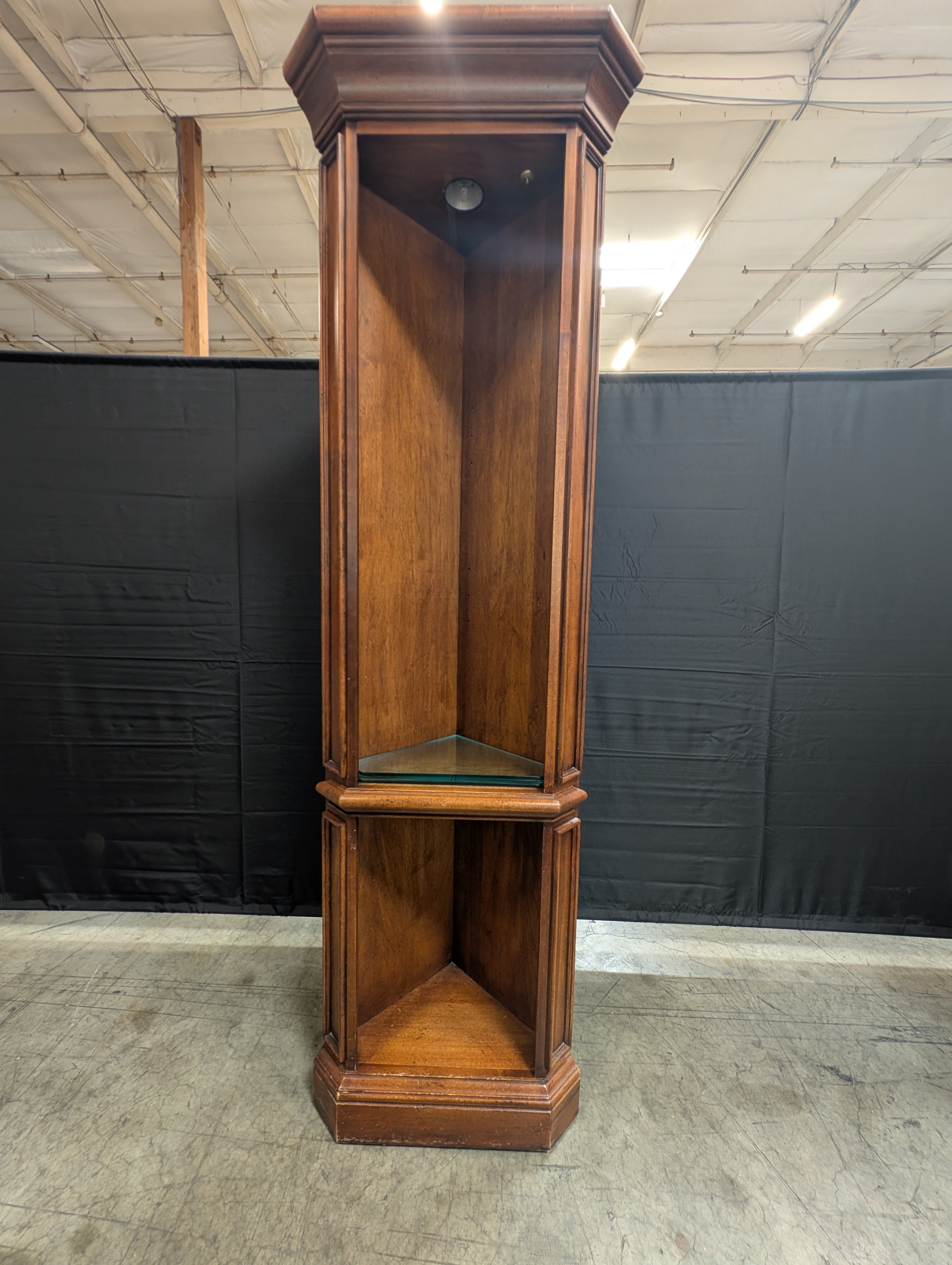 Thomasville Hardwood Corner Display Shelf