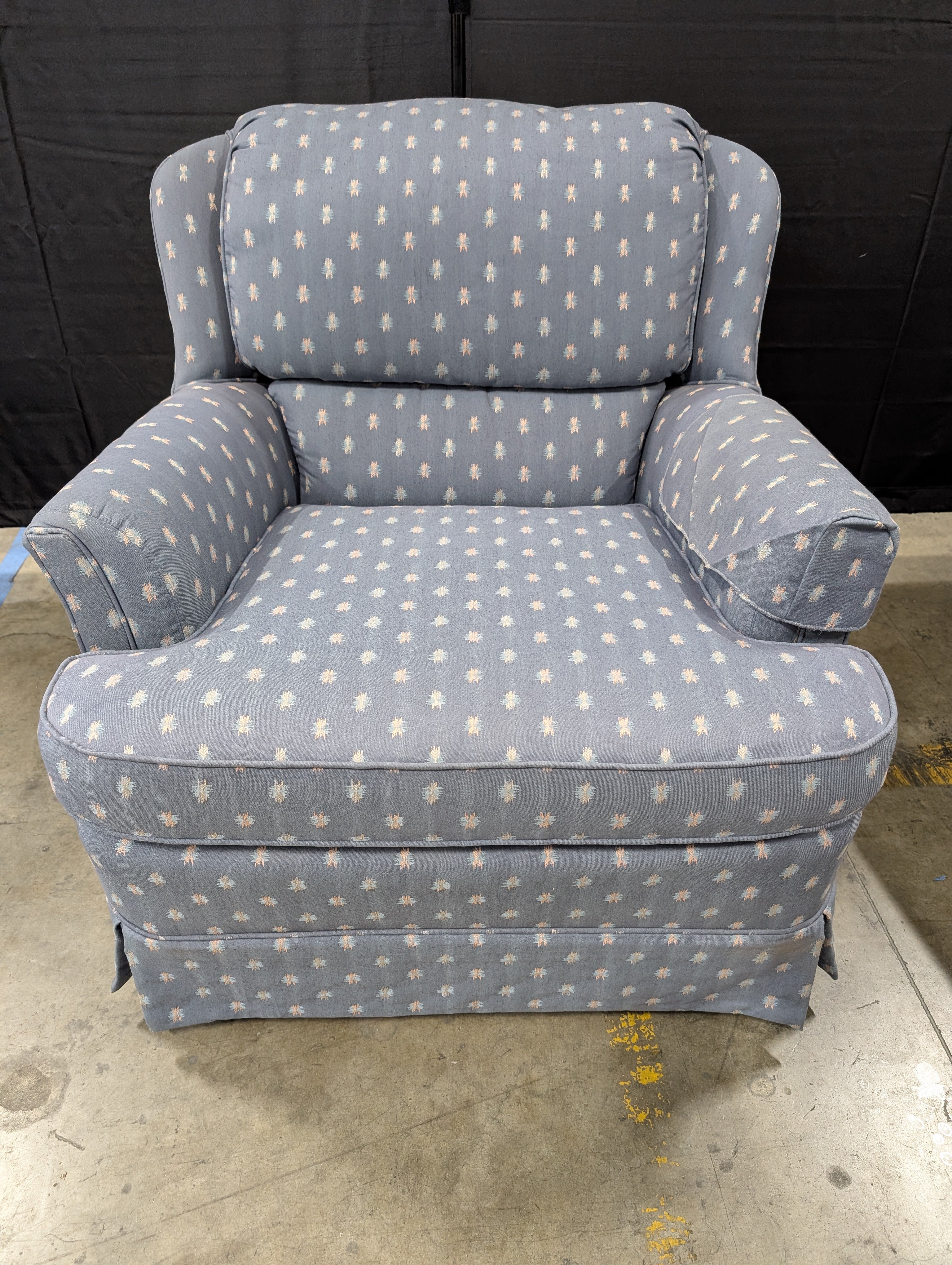WIDE-AWAKE ORIGINALS Upholstered Club Chair with Patterned Fabric