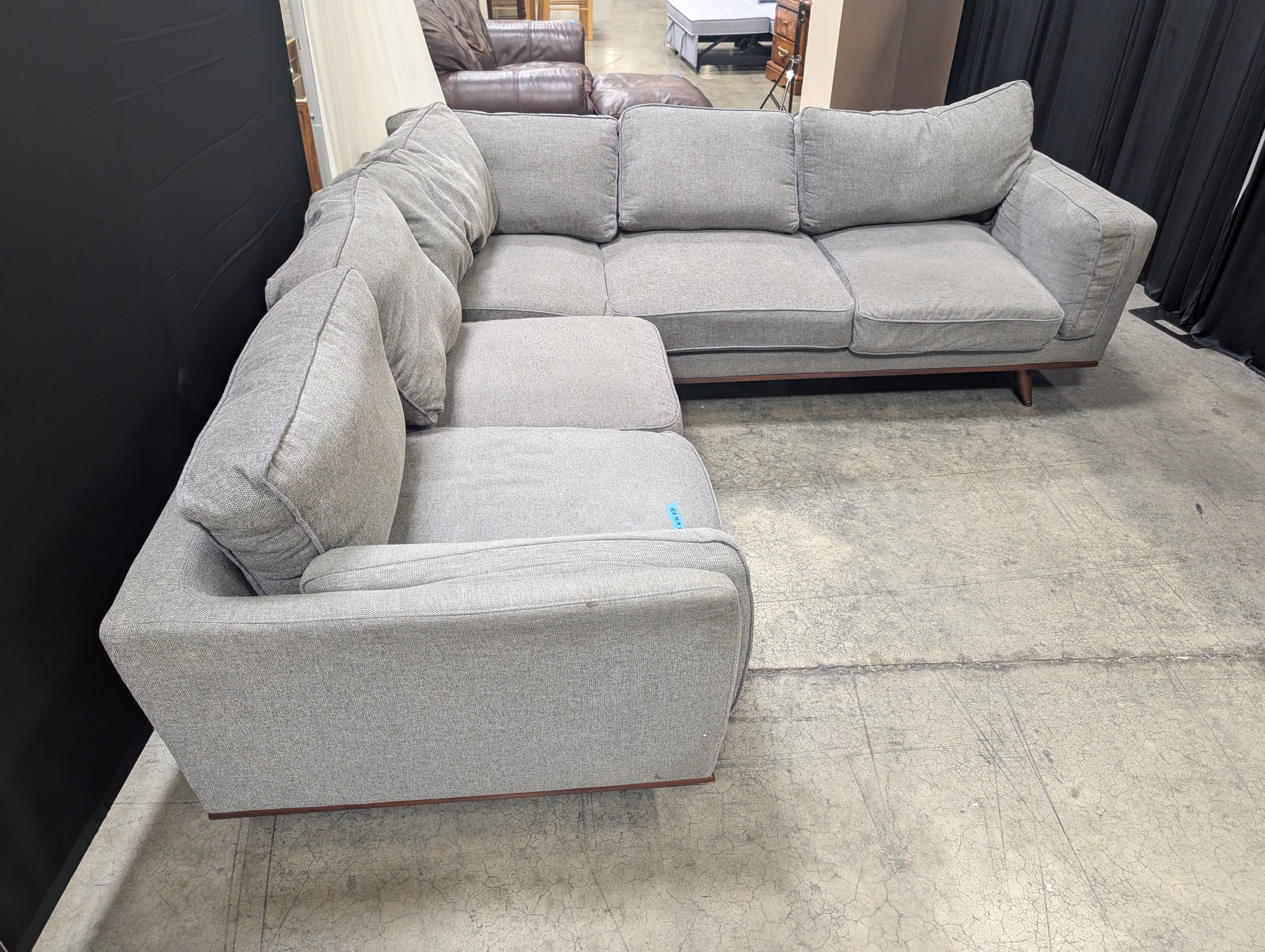 Grey Woven Fabric Sectional Sofa with Tapered Legs