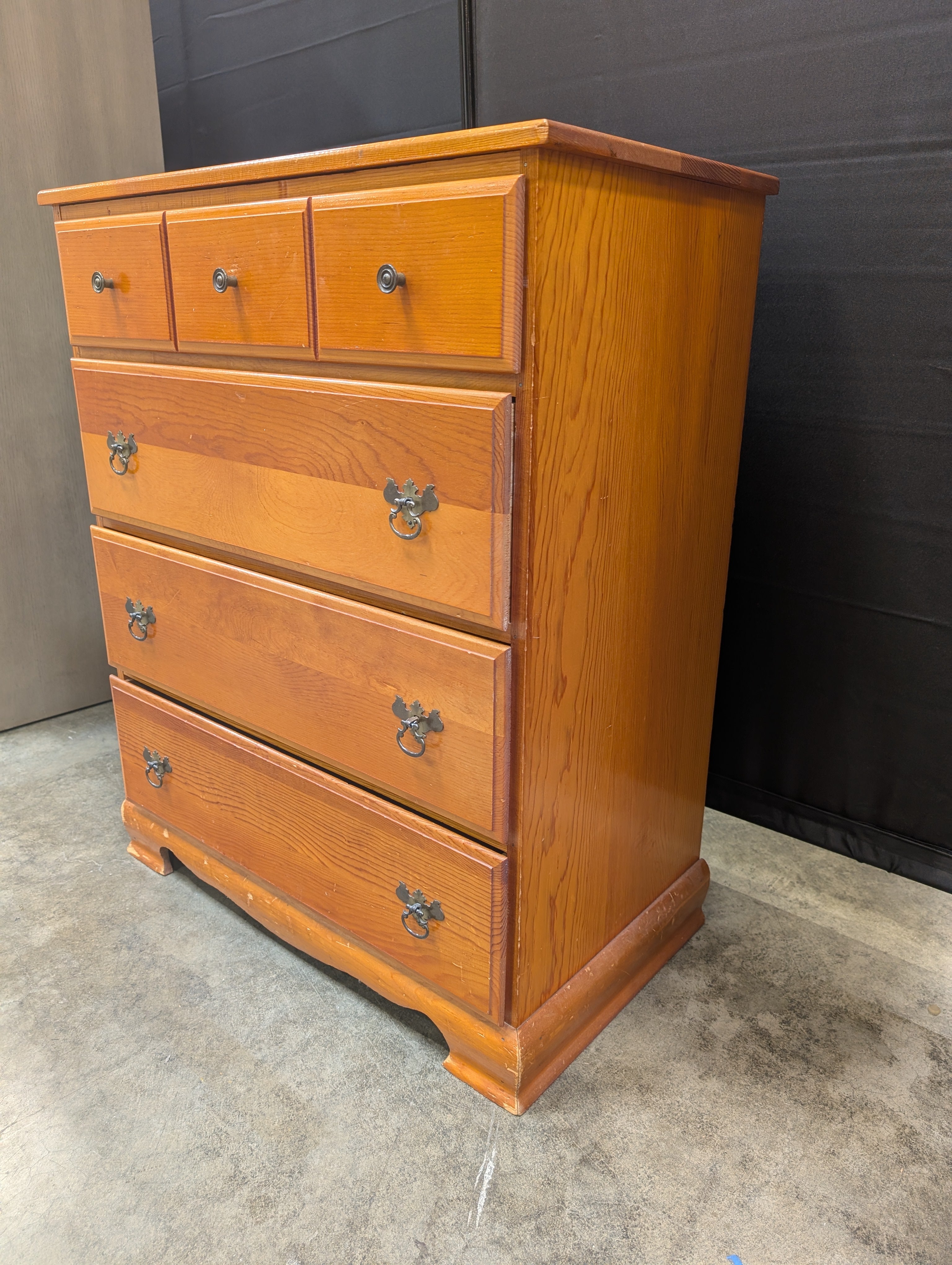 Vintage Maple Four-Drawer Dresser in Warm Honey
