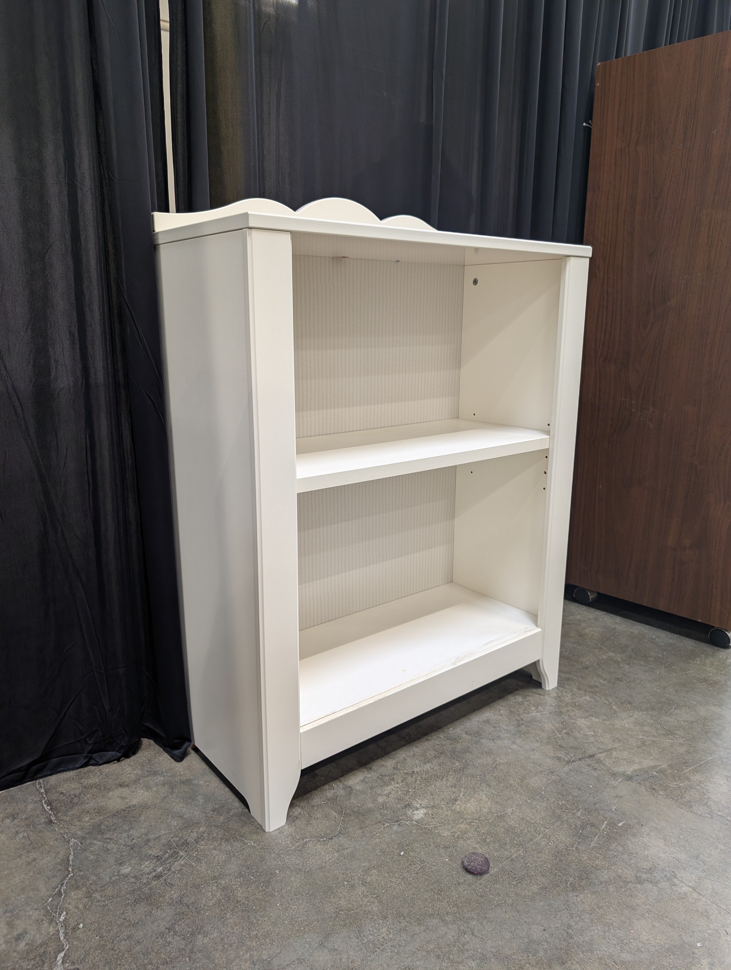 Cream Wood Bookcase with Scalloped Top