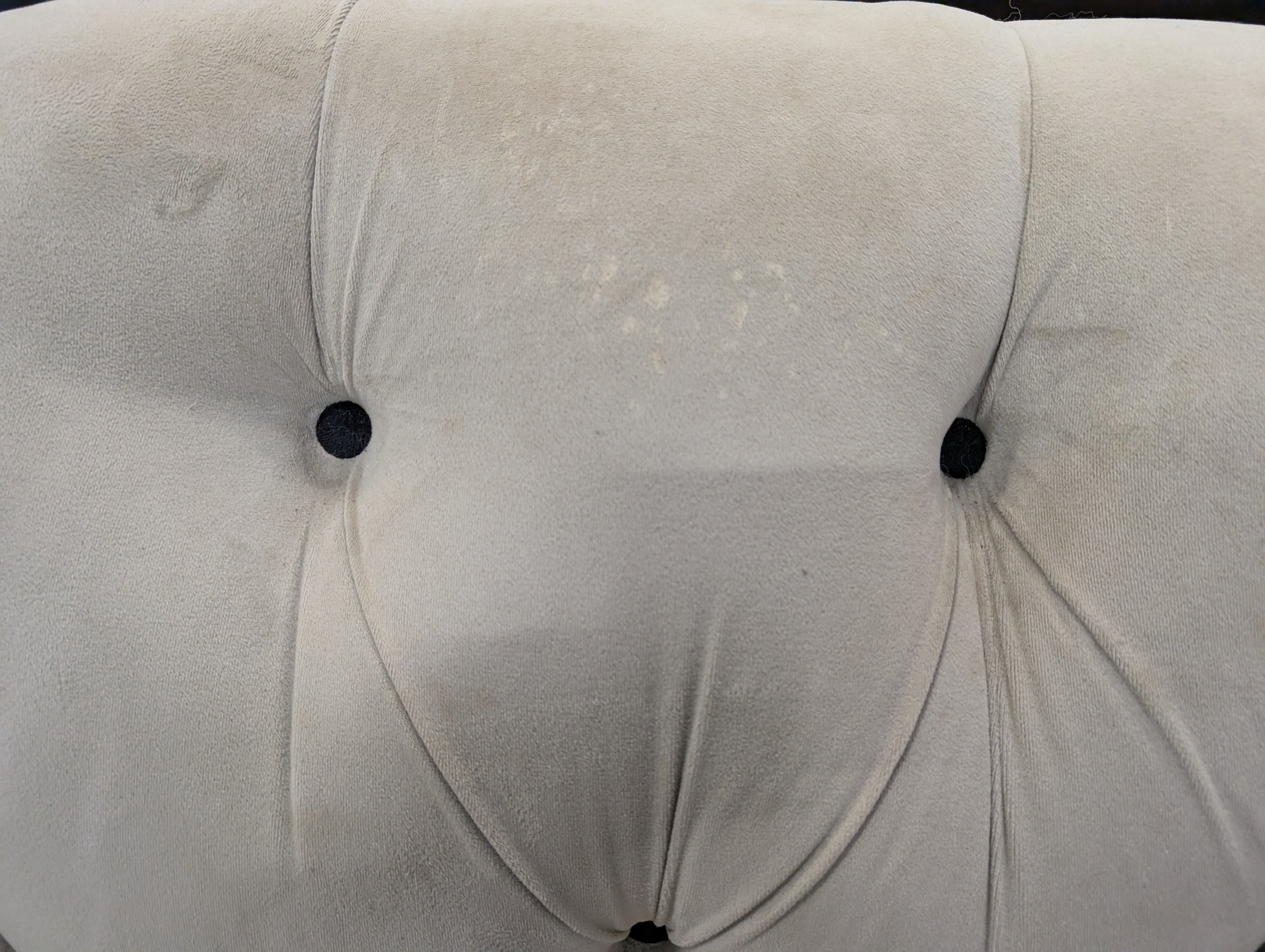 Warehouse sale *** Contemporary Tufted Greige Velvet Sofa