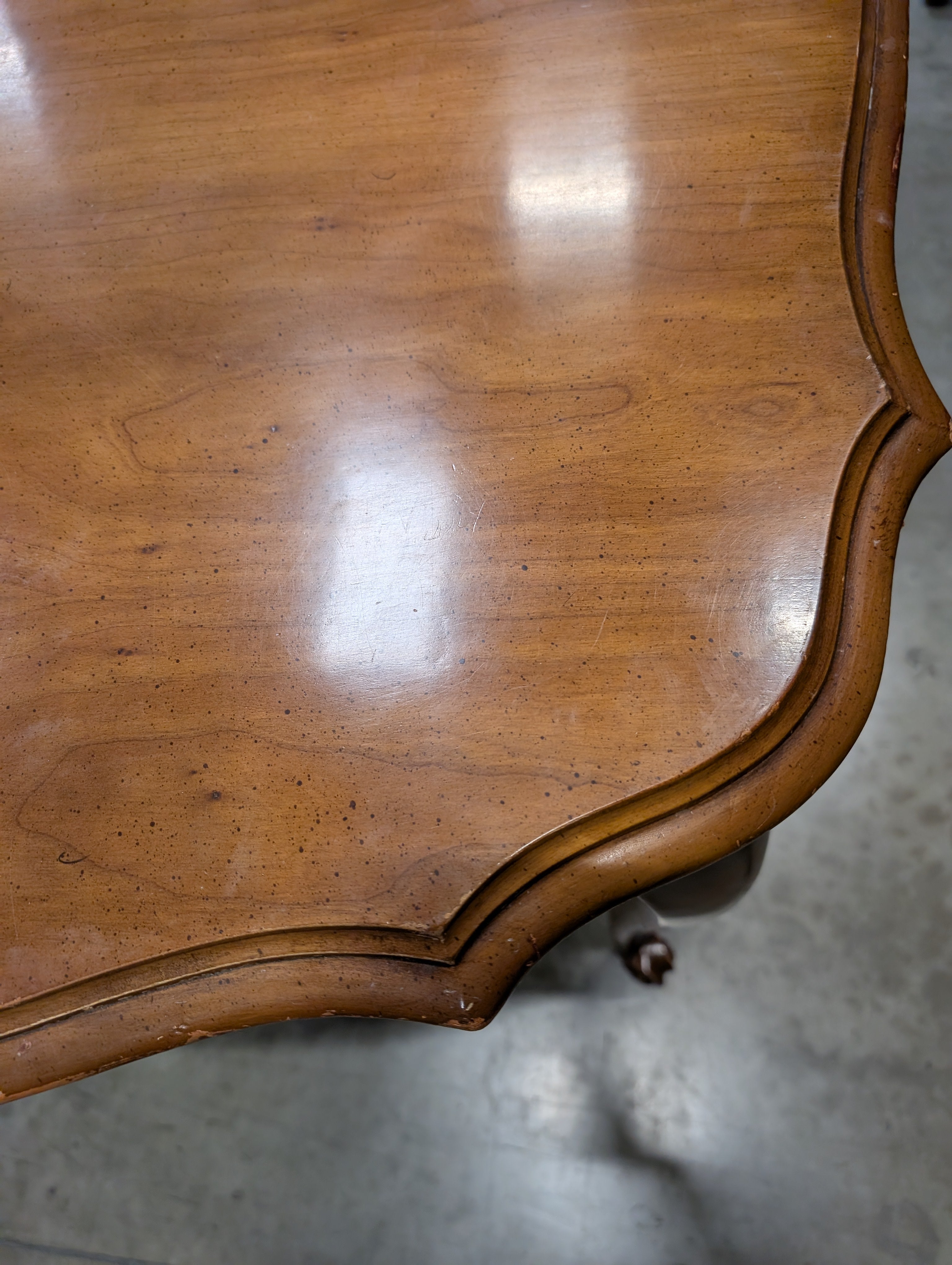 Traditional Cabriole Leg Wood Dining Table