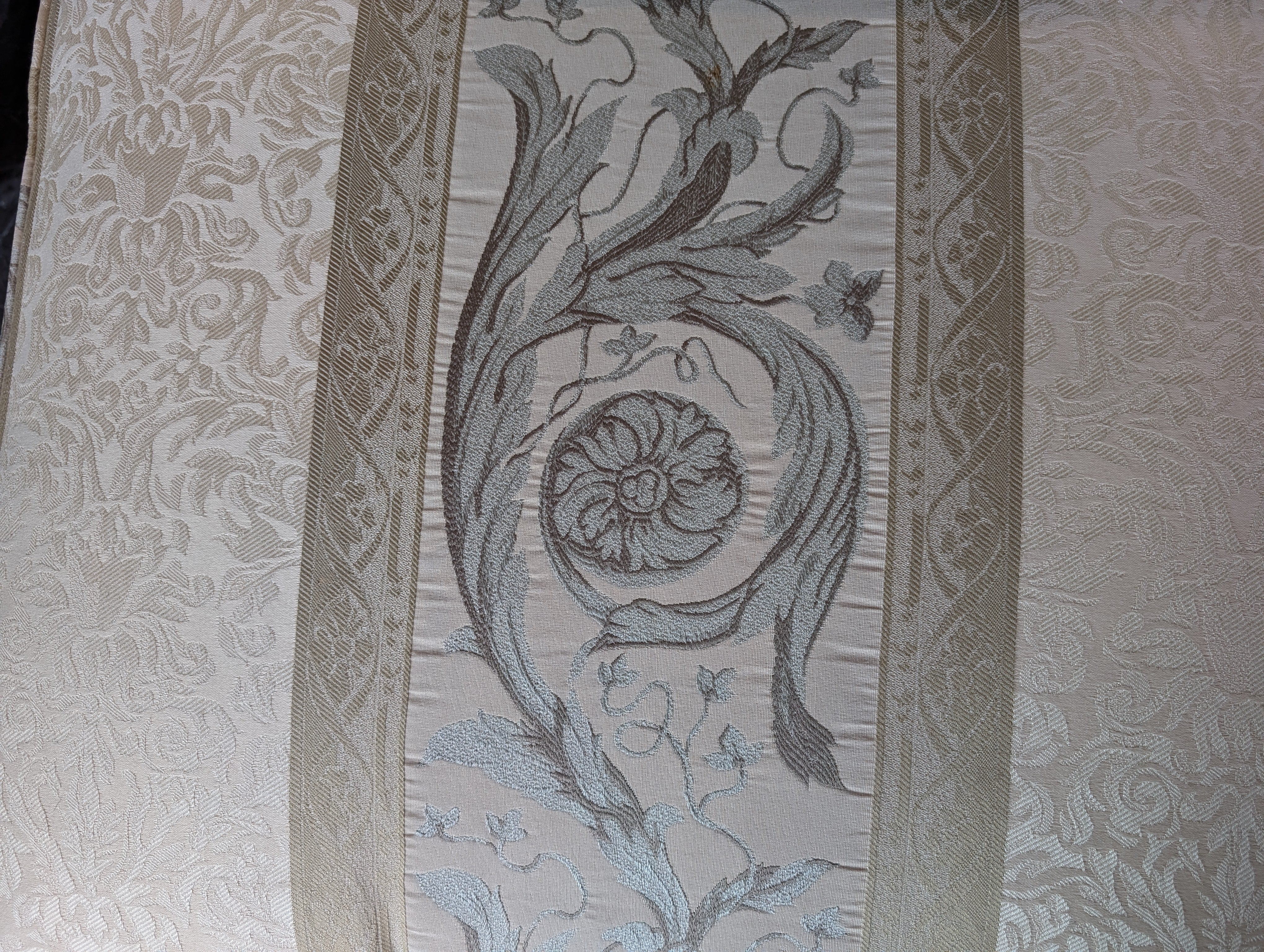 Pair of Upholstered Armless Accent Chair with Scroll Pattern