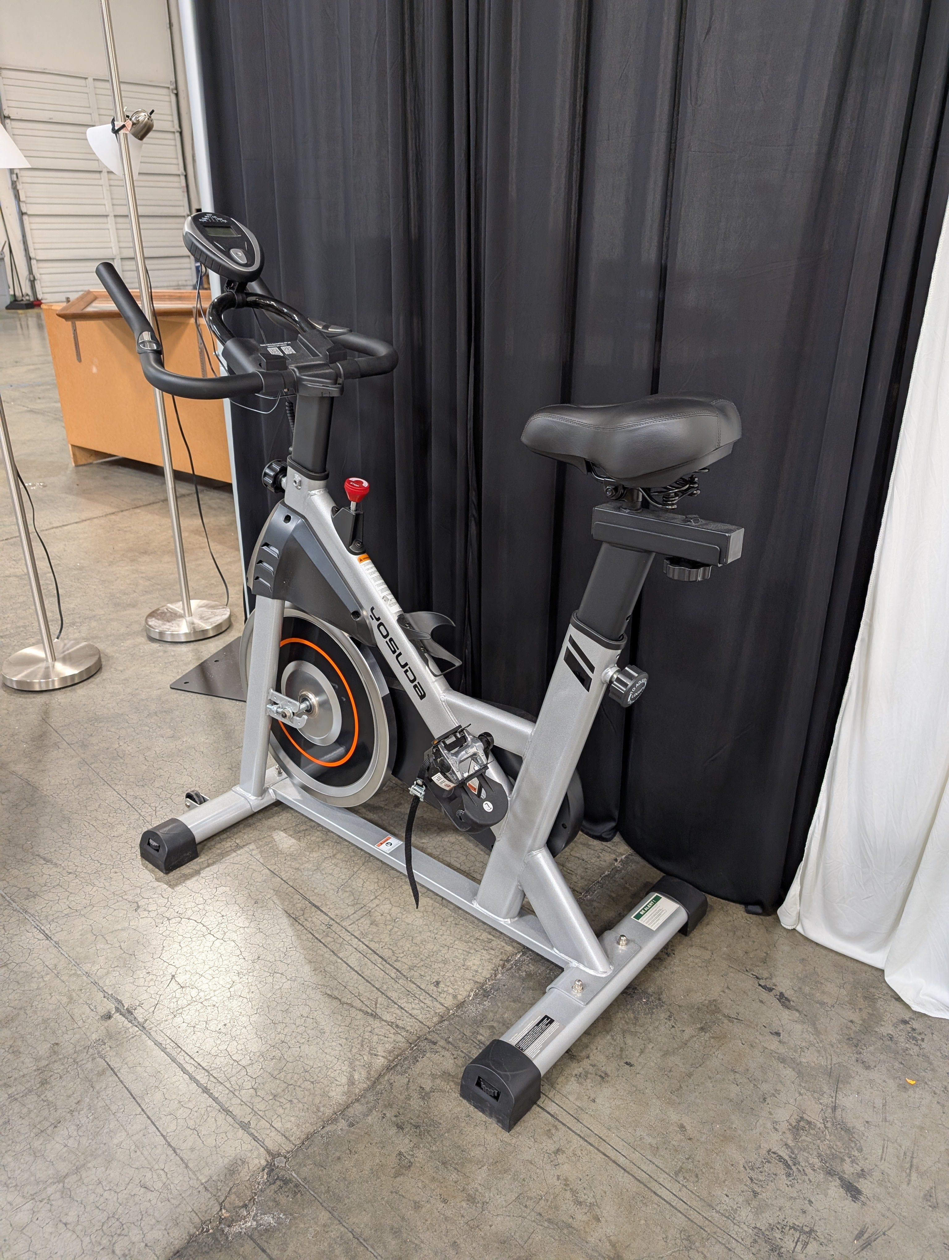 YOSUDE Silver and Black Indoor Spin Bike