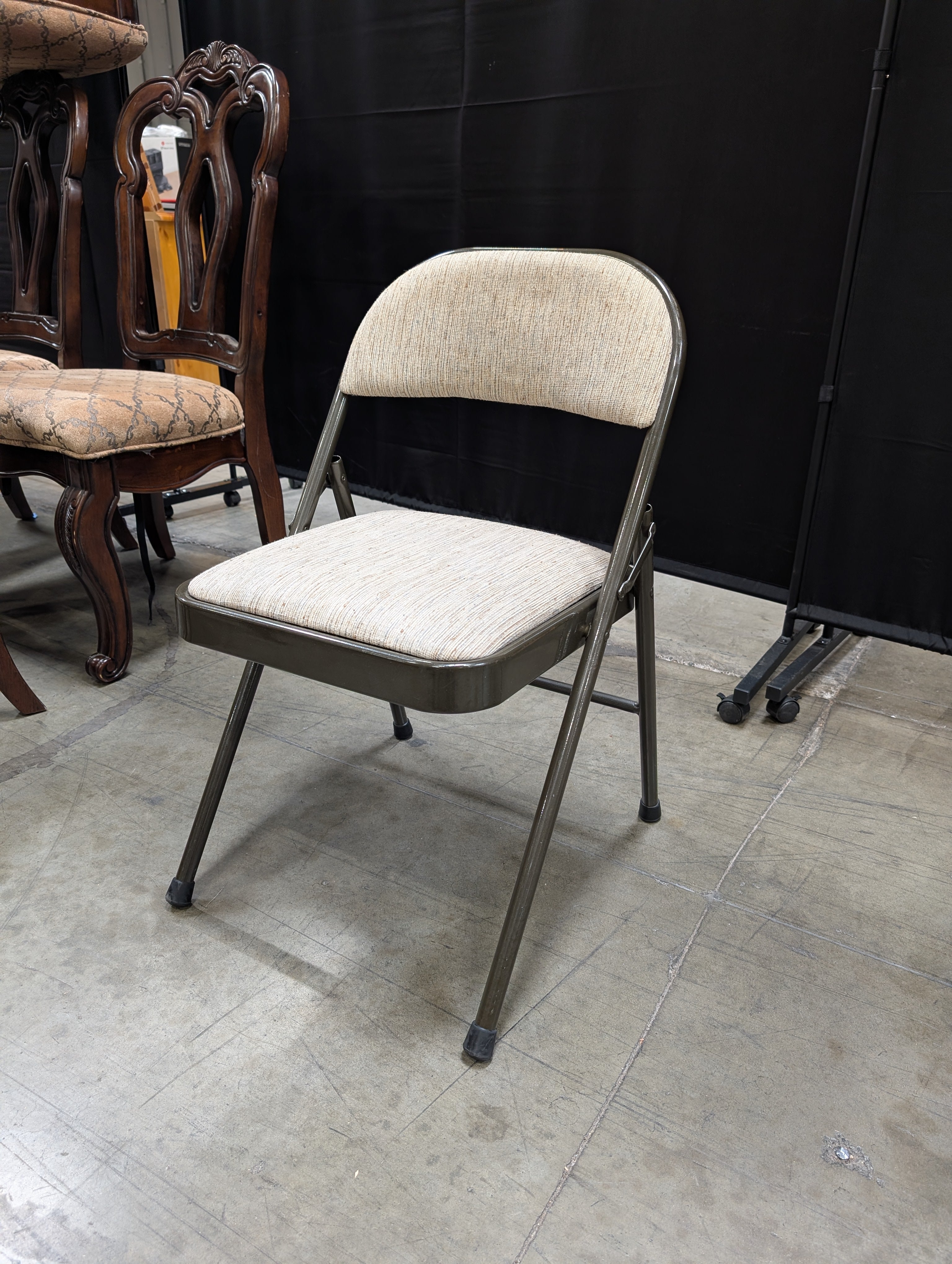 Portable Upholstered Meco Folding Chair with Metal Frame