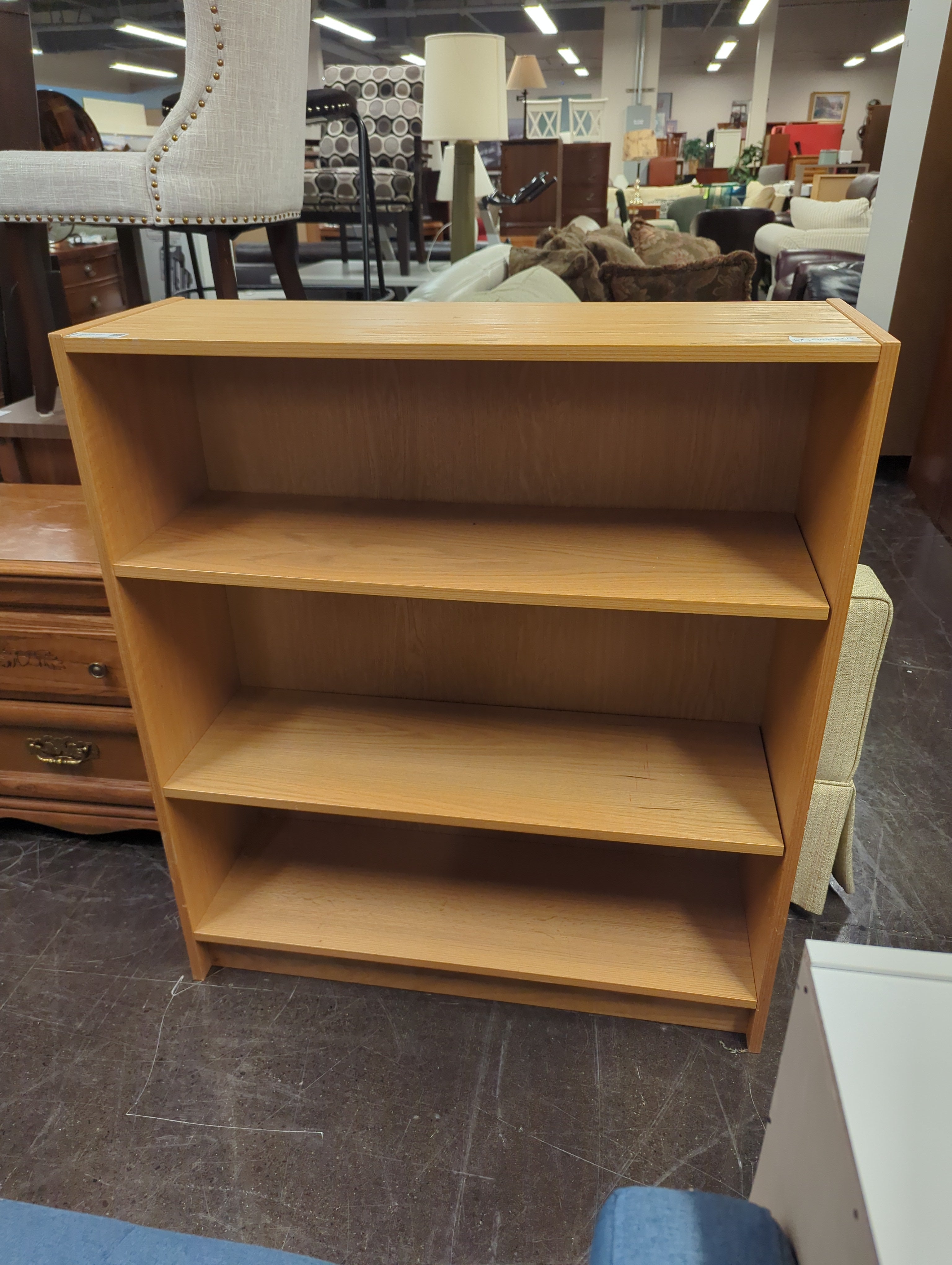 Medium oak bookcase