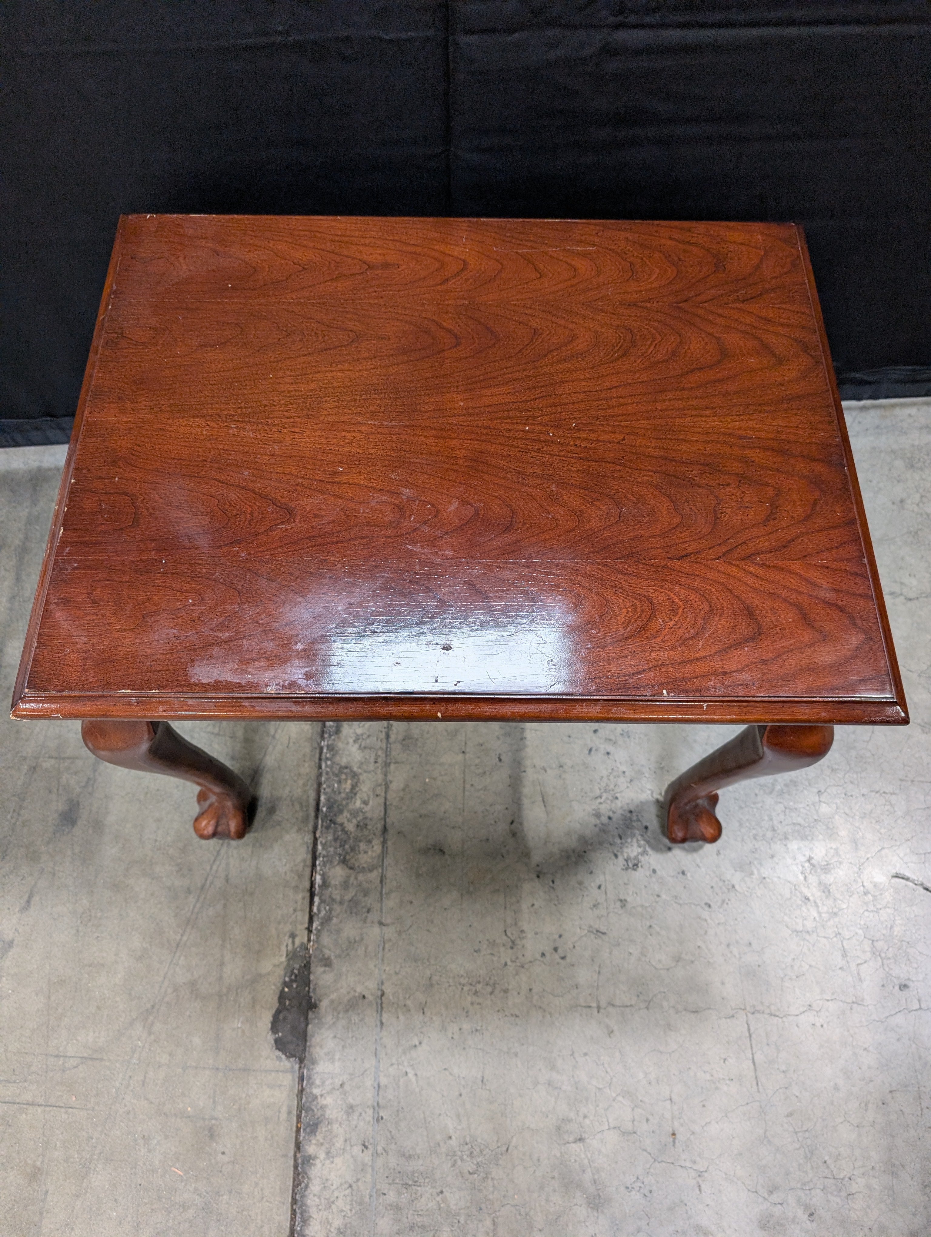 Traditional Dark Wood Accent Side Table