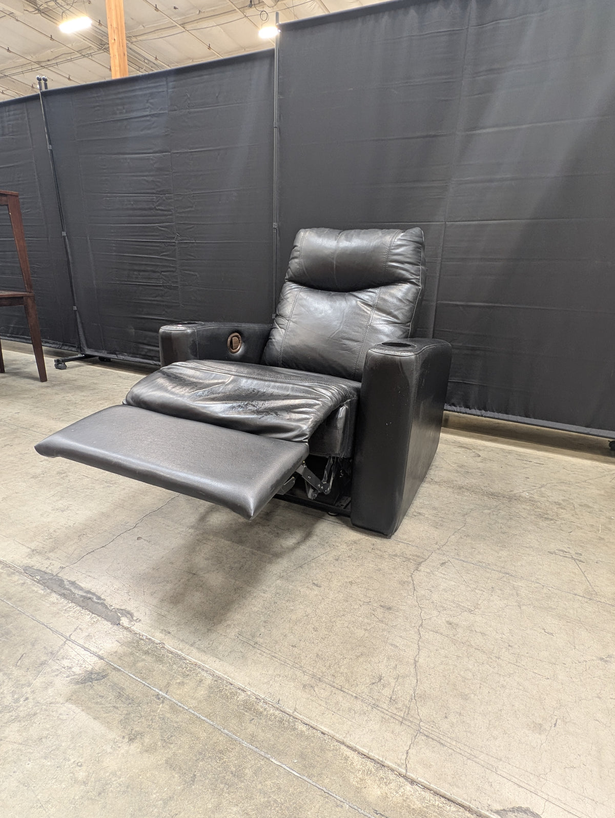Comfortable Black Leather Recliner Chair with Cup Holders