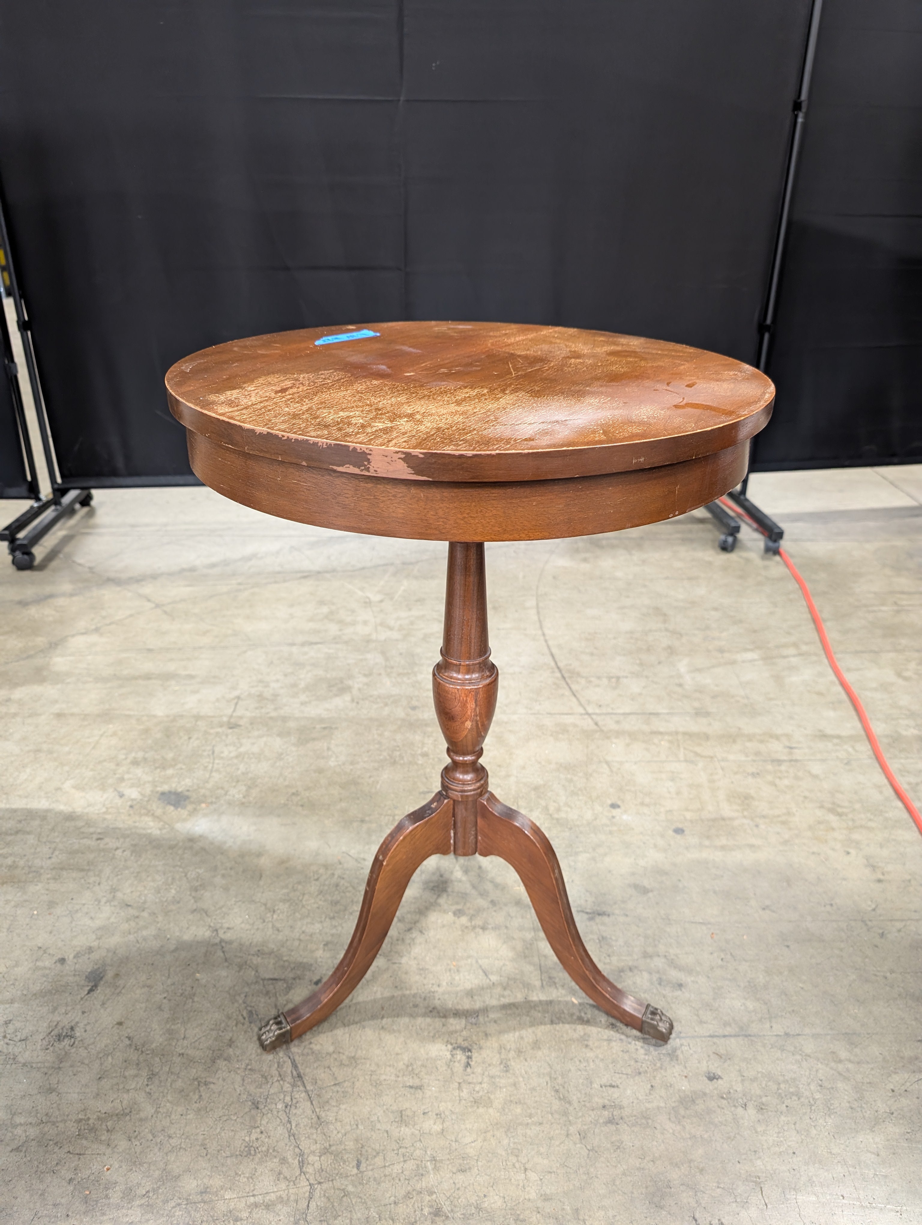 Round Mahogany-Stained Wood End Table with Pedestal Base