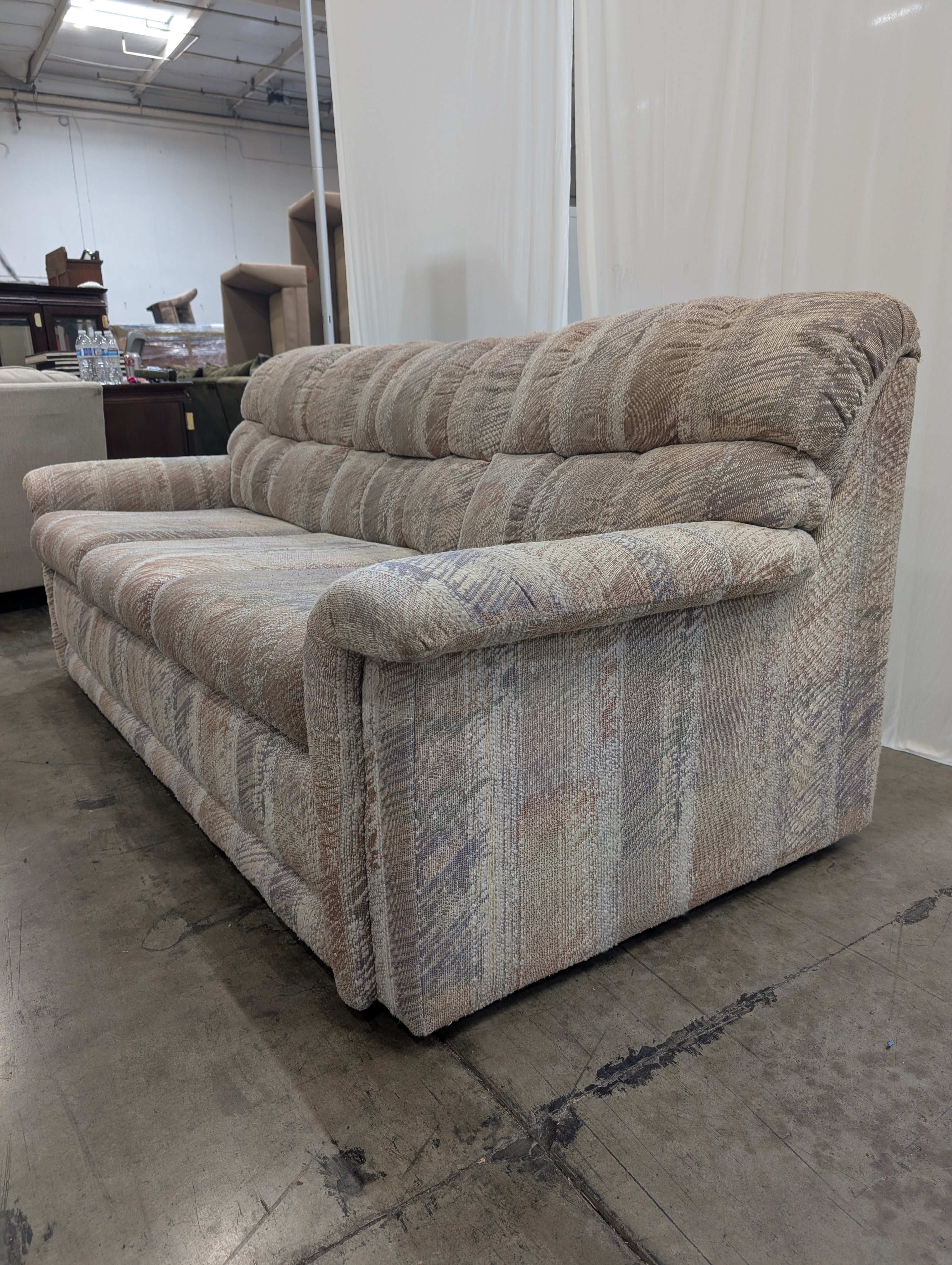 LA-Z-BOY Patterned Fabric Tufted Back sofa