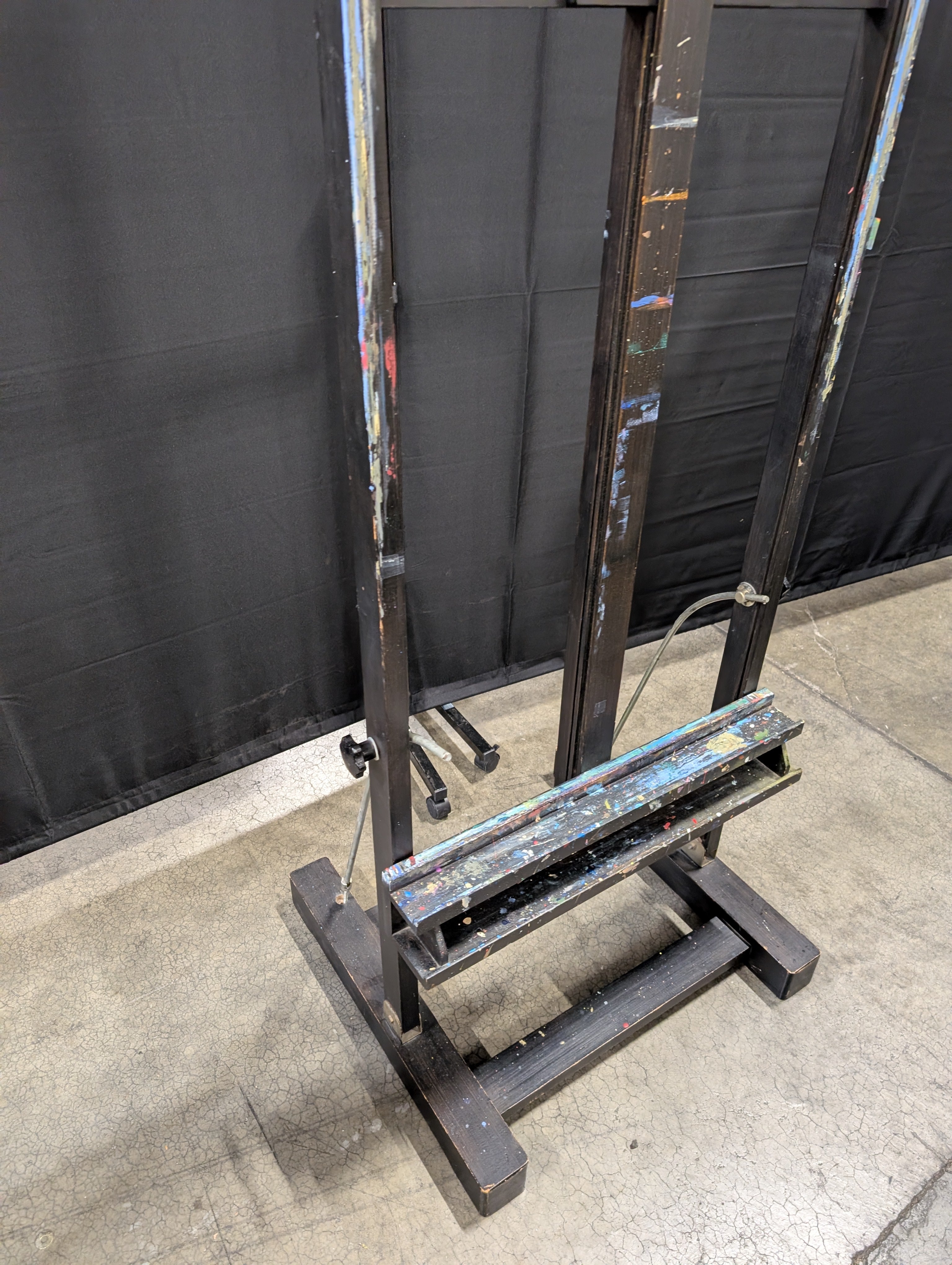Adjustable Black Wooden Studio Easel
