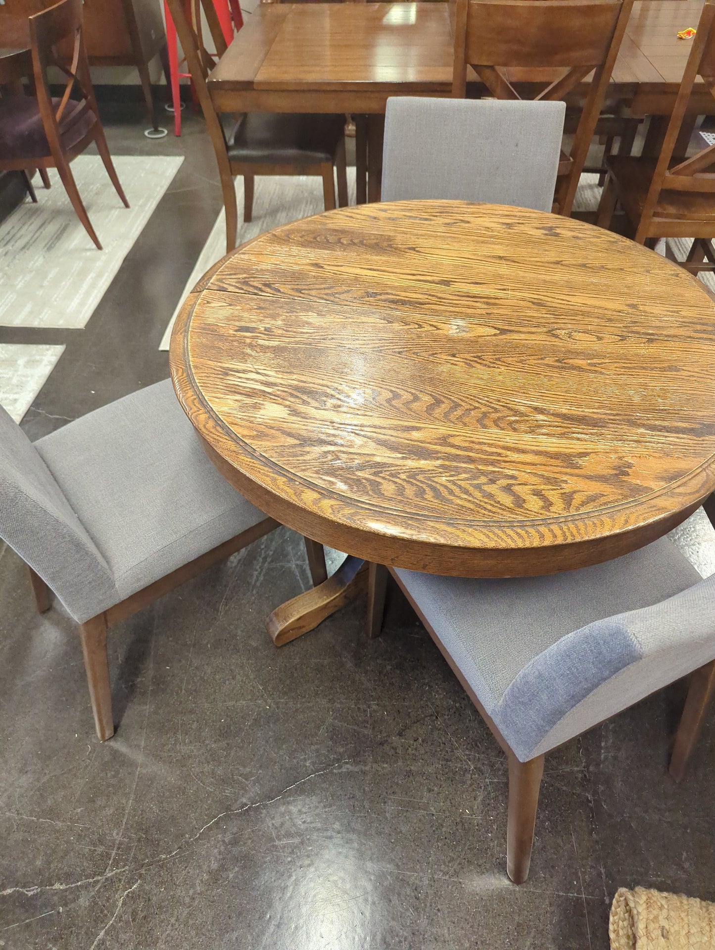 Oval Solid Oak Dining Table – Needs Refinishing